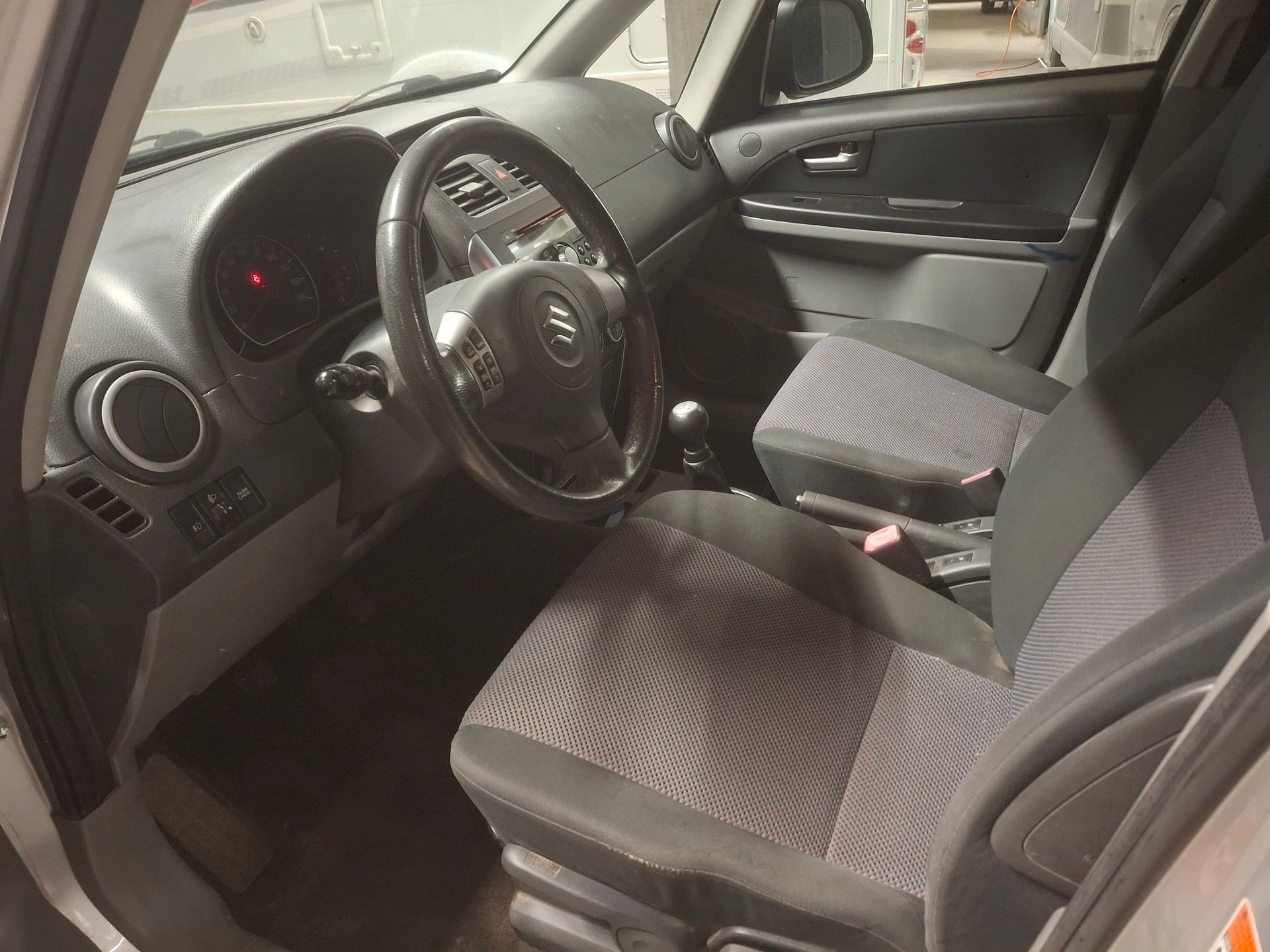 SUZUKI SX4 1.6 16V GL 4WD-image-4