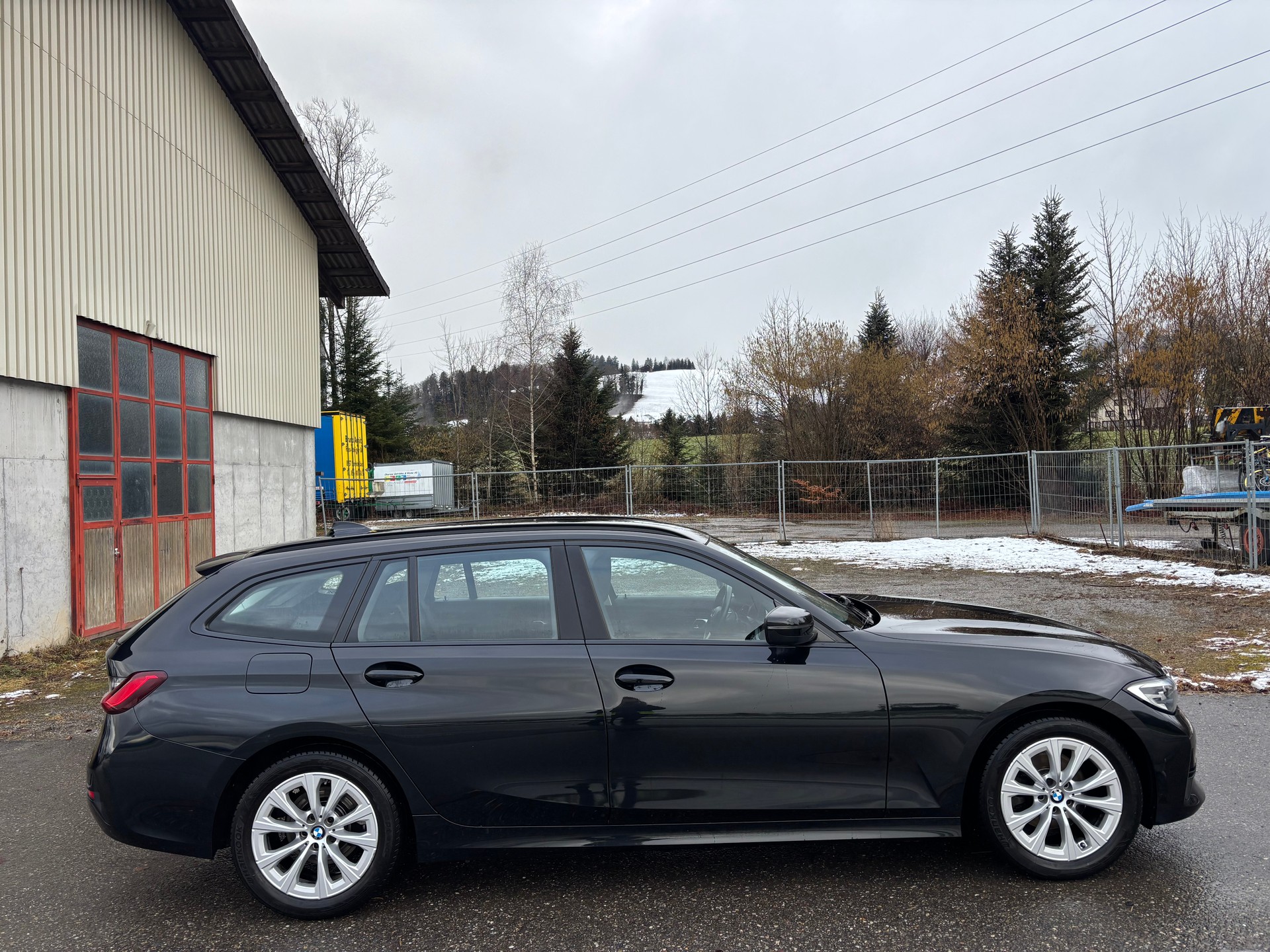 BMW 320d xDrive Touring Steptronic-image-1