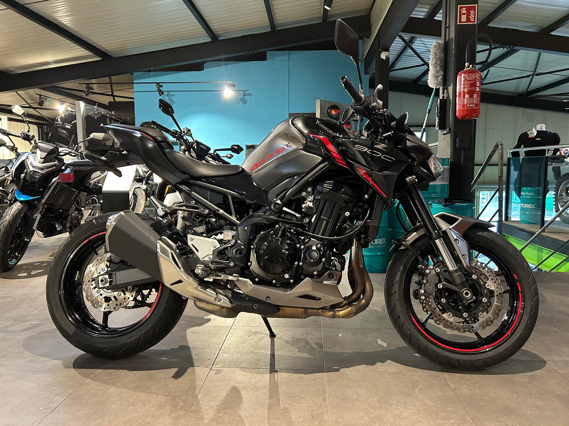KAWASAKI Z 900-showroom-element-3