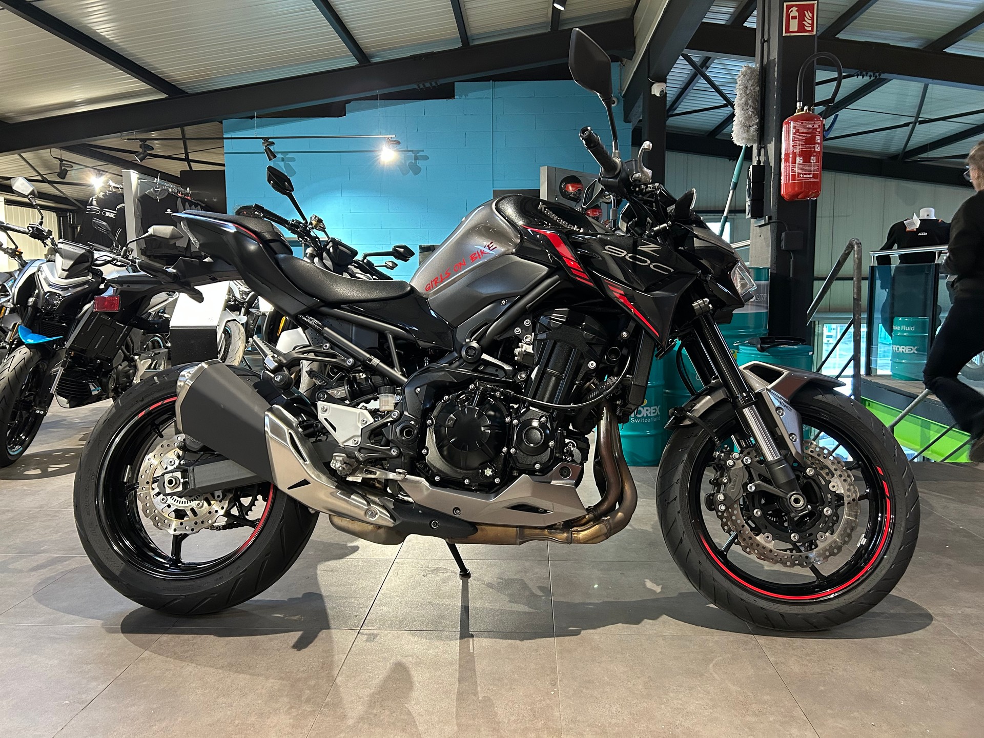 KAWASAKI Z 900-showroom-element-2