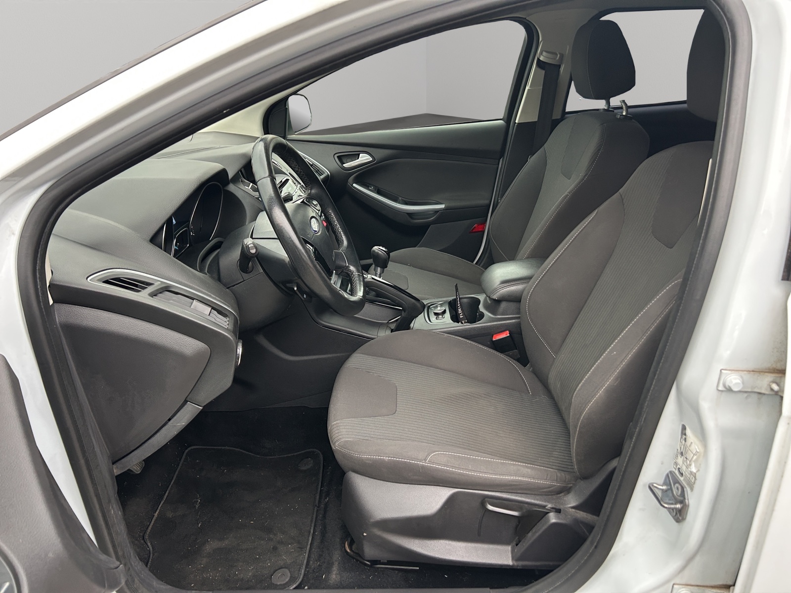 FORD Focus 1.6 SCTi Carving-image-8