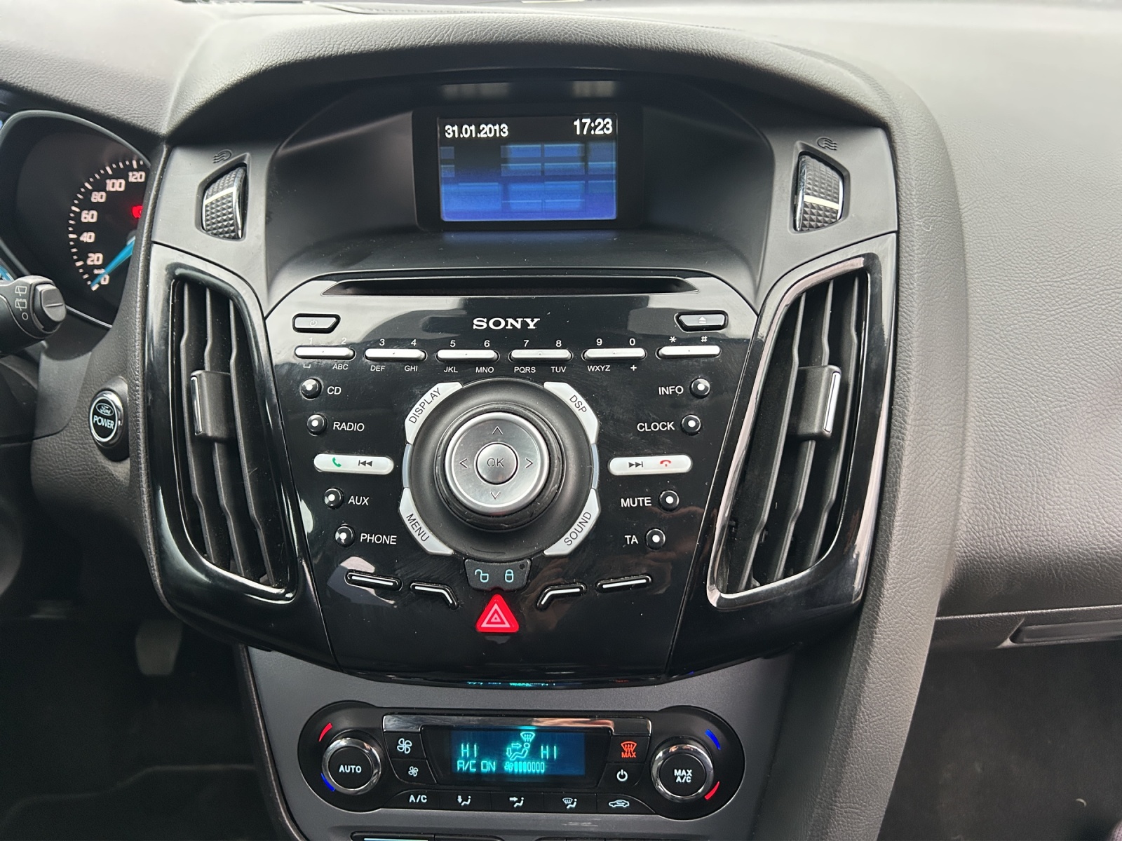 FORD Focus 1.6 SCTi Carving-image-10