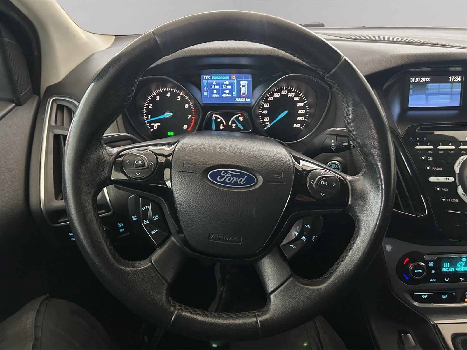 FORD Focus 1.6 SCTi Carving-image-16