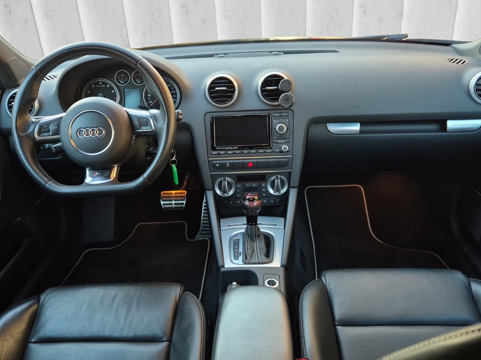 AUDI RS3-image-5