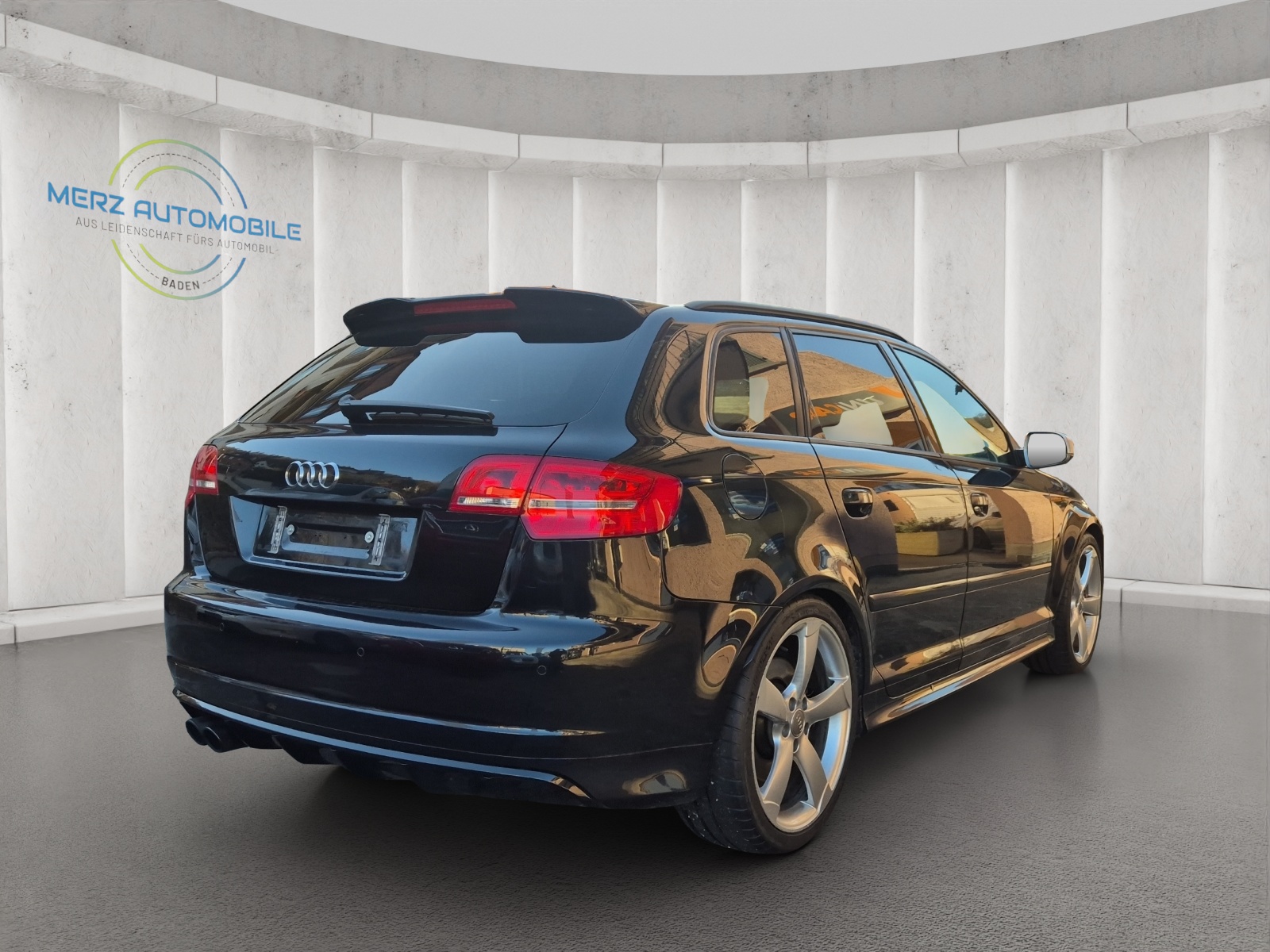 AUDI RS3-image-2