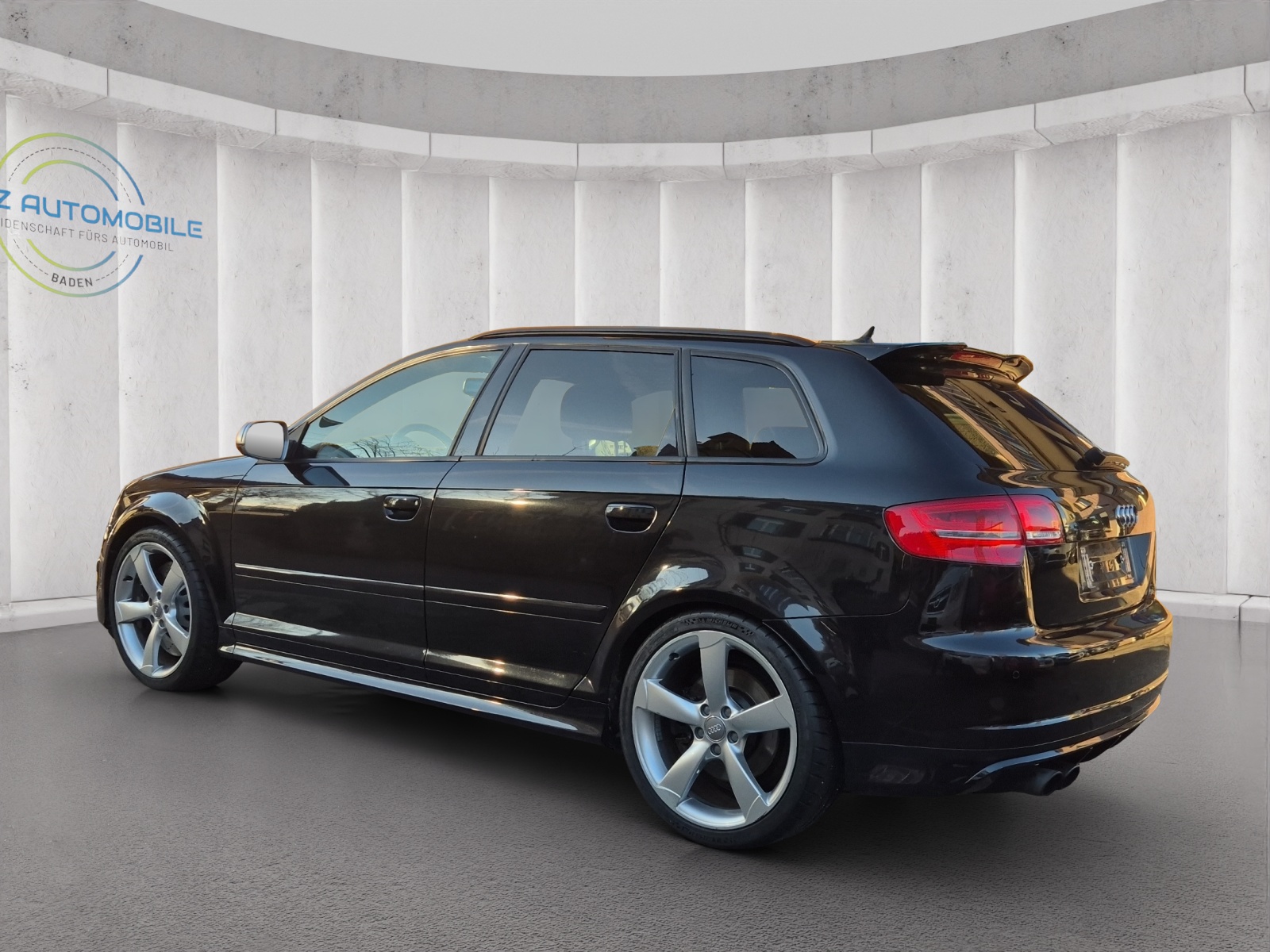 AUDI RS3-image-1