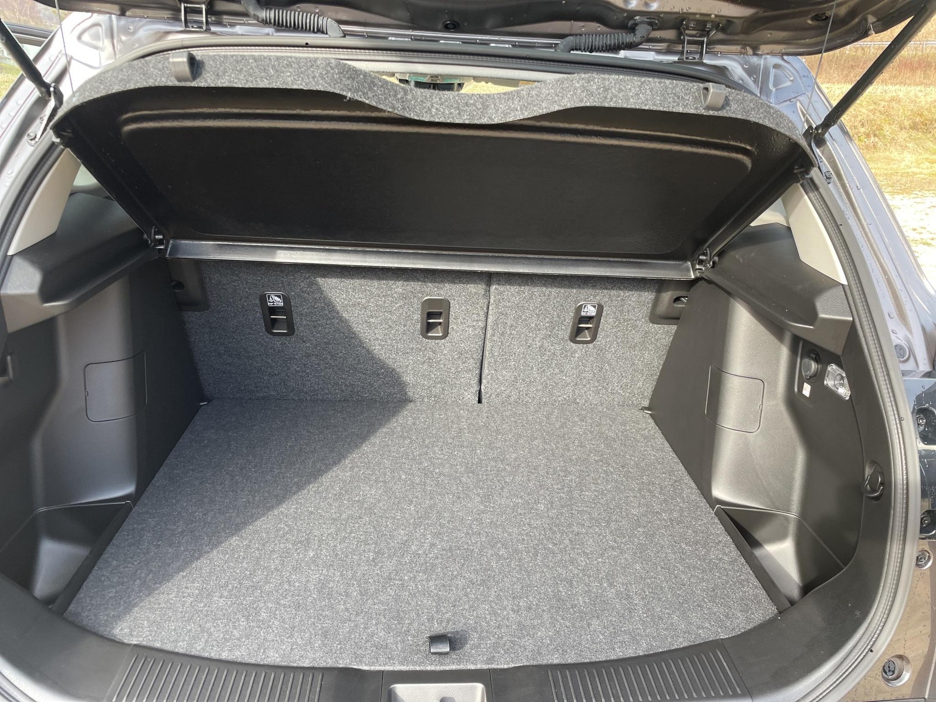 SUZUKI S-Cross 1.4 T Sakura Top Hybrid 4x4-image-7