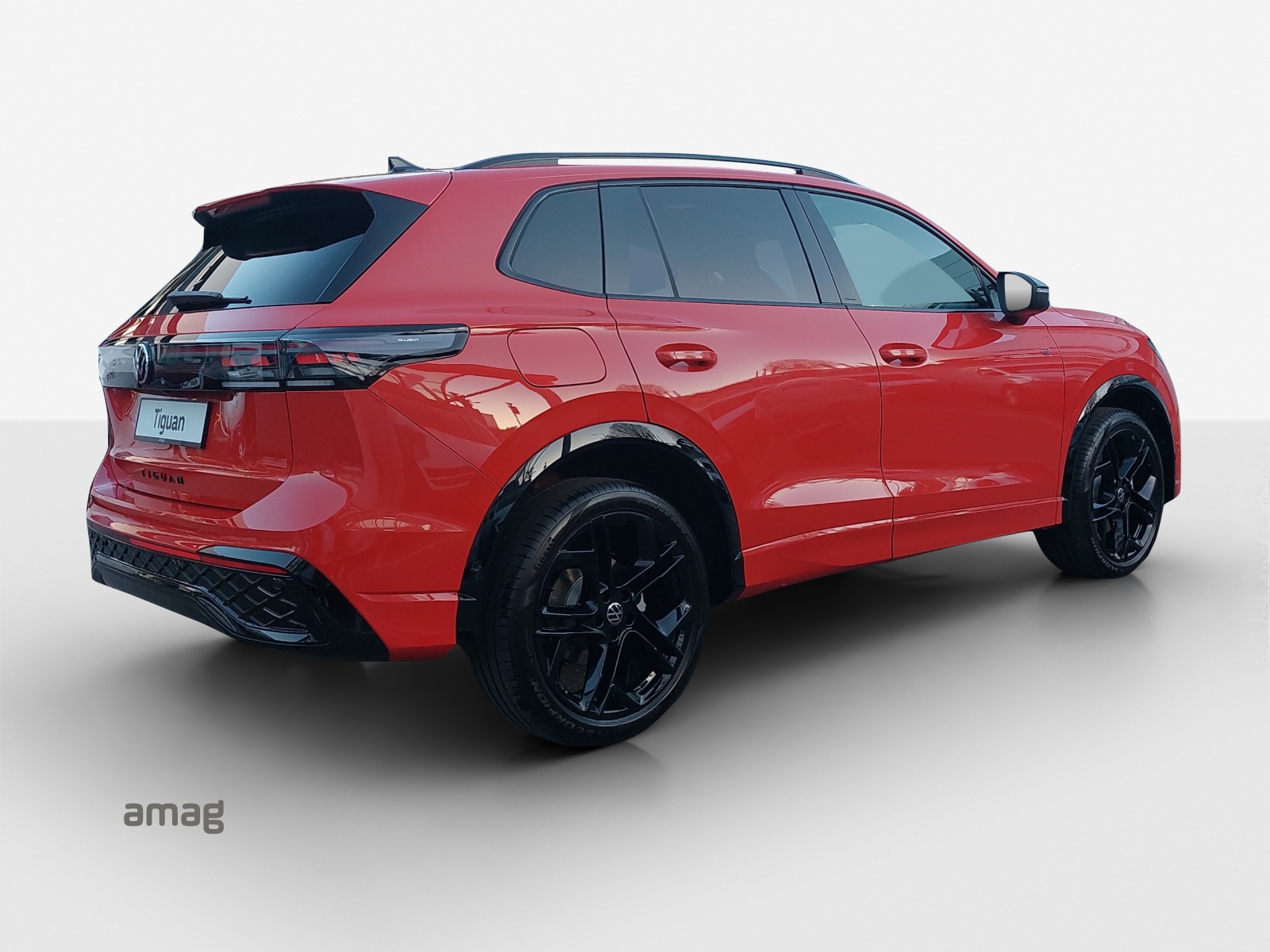 VW Tiguan 2.0 TSI DSG R-Line 4Motion-image-4