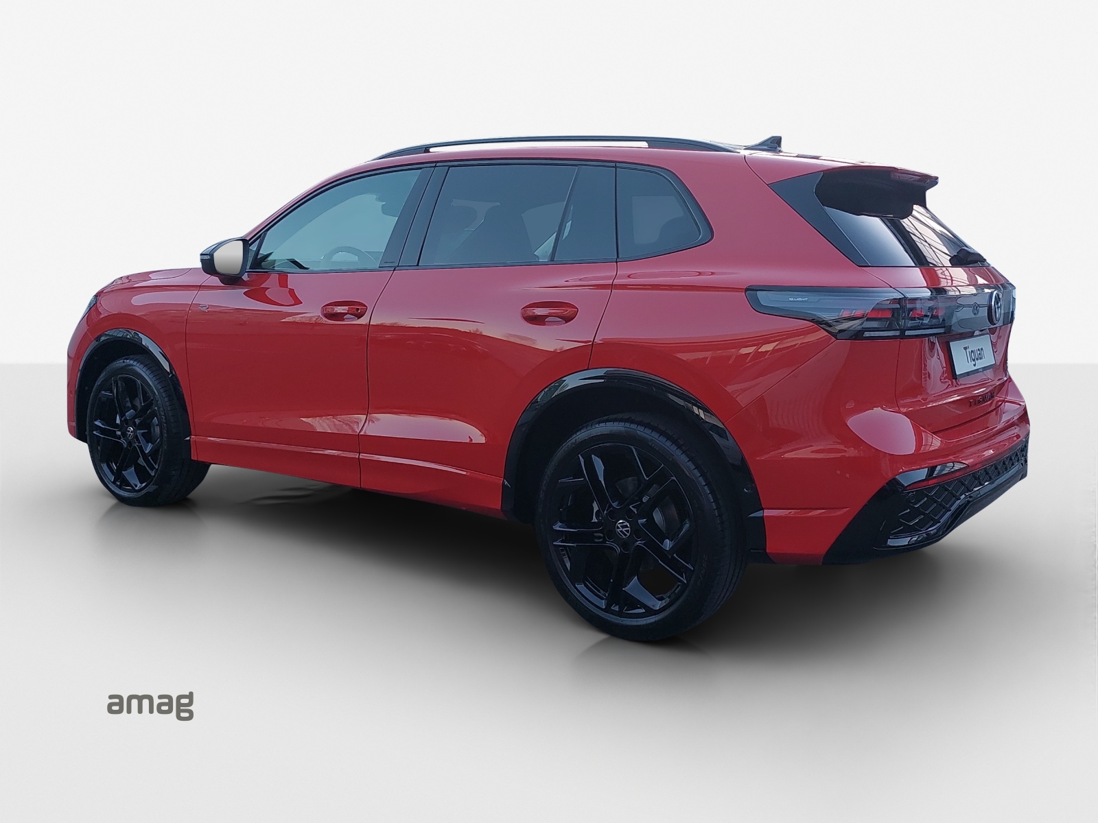 VW Tiguan 2.0 TSI DSG R-Line 4Motion-image-2