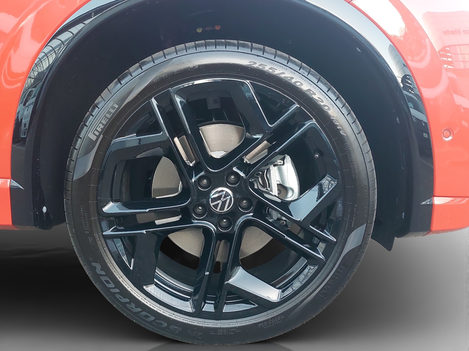 VW Tiguan 2.0 TSI DSG R-Line 4Motion-image-13