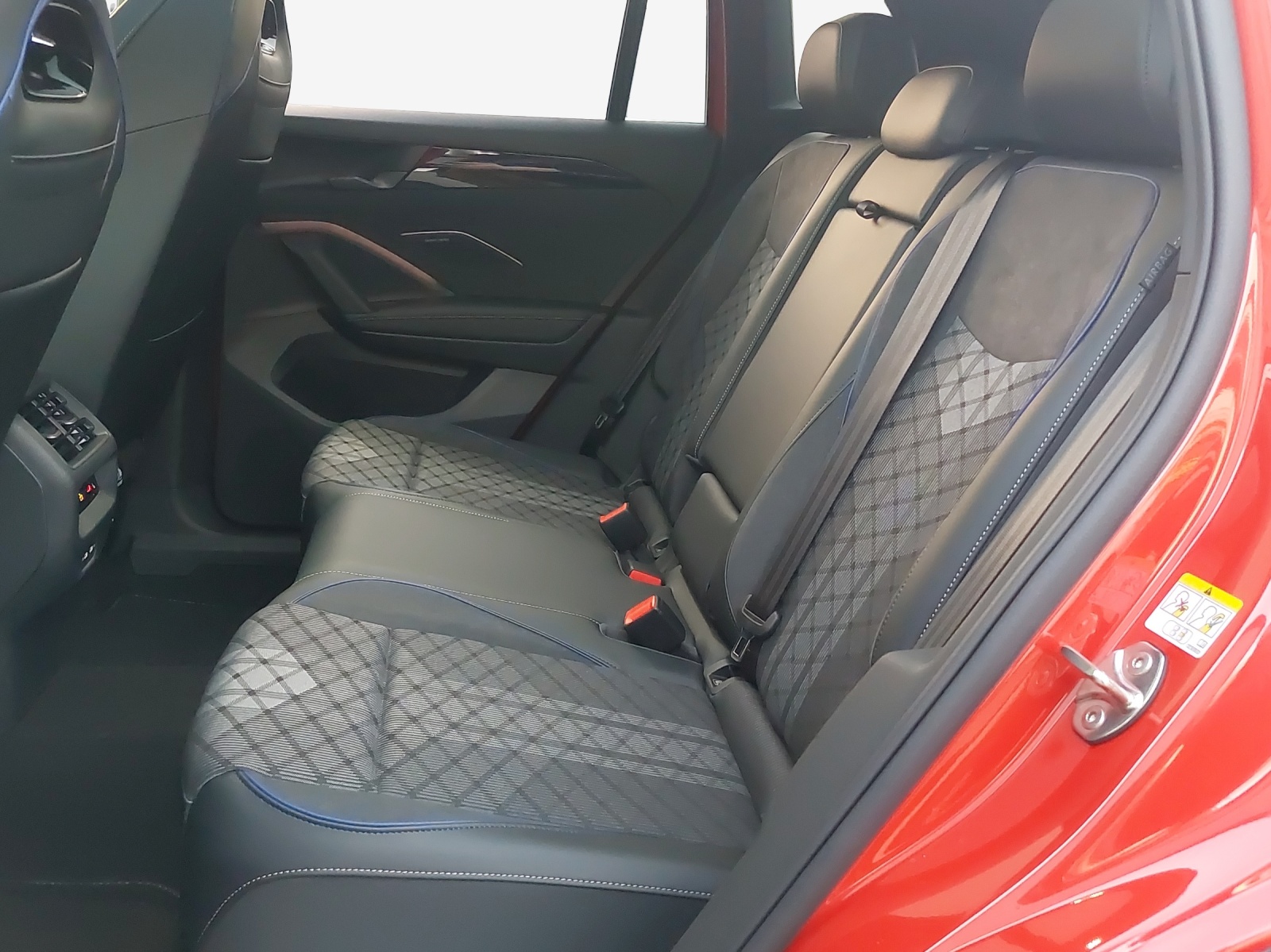 VW Tiguan 2.0 TSI DSG R-Line 4Motion-image-11