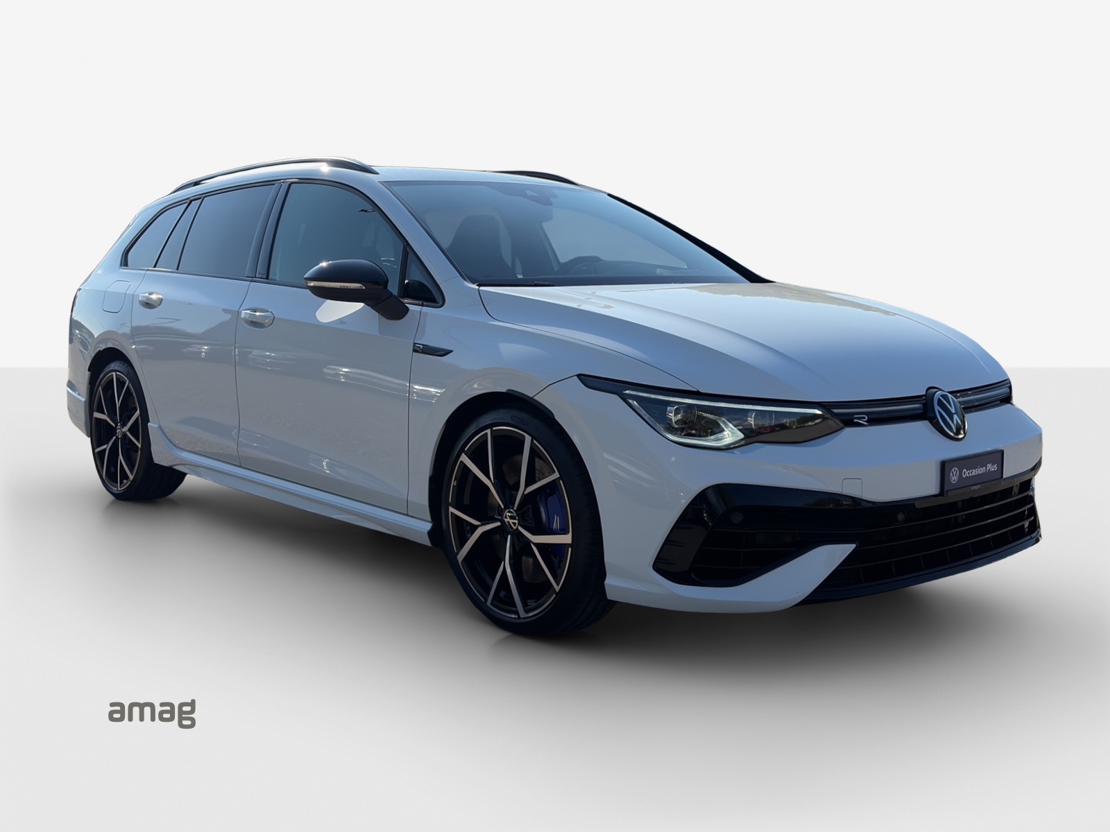 VW Golf Variant 2.0 TSI R DSG 4Motion-image-5
