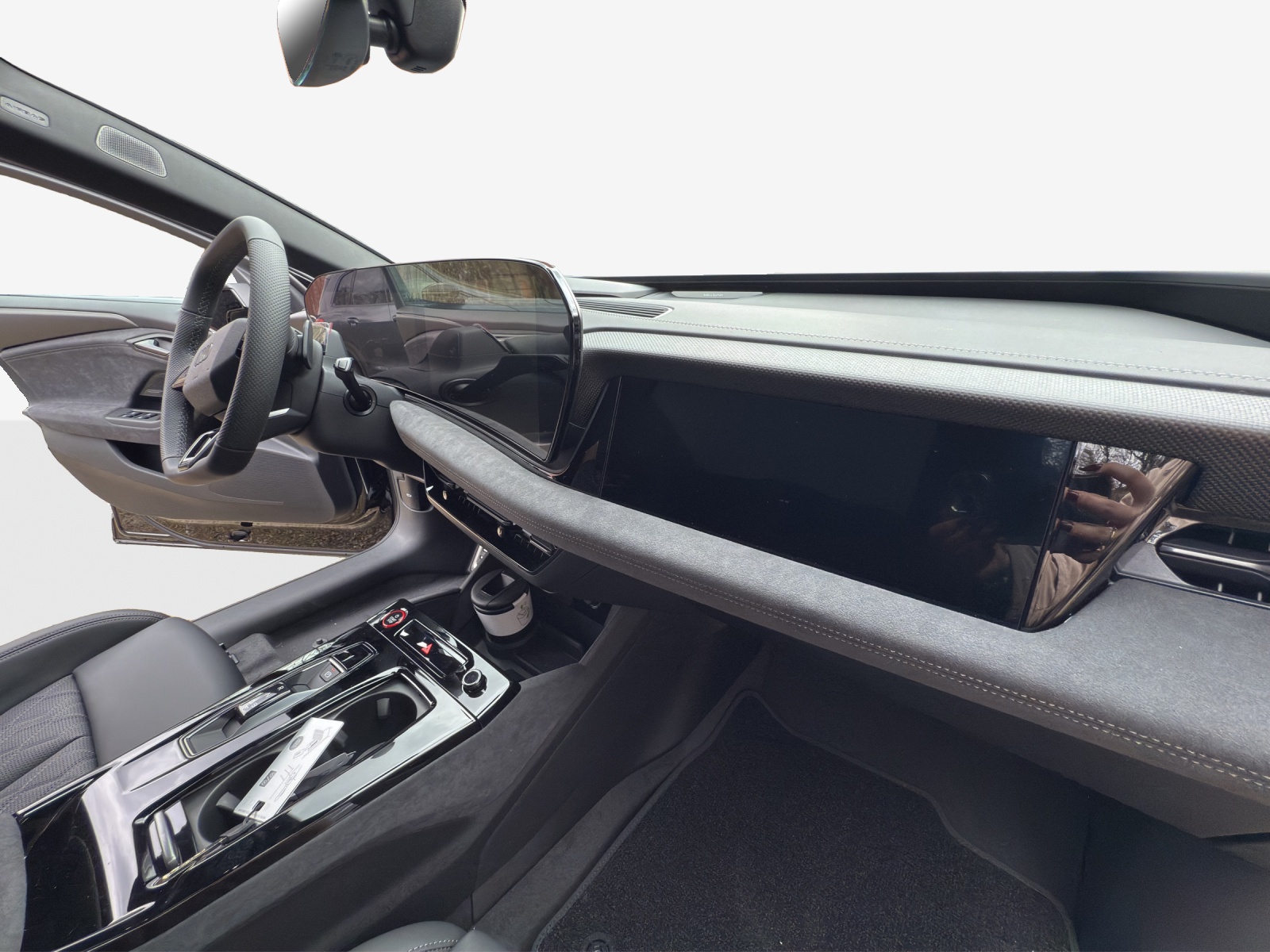 AUDI S6 Avant e-tron quattro-image-15
