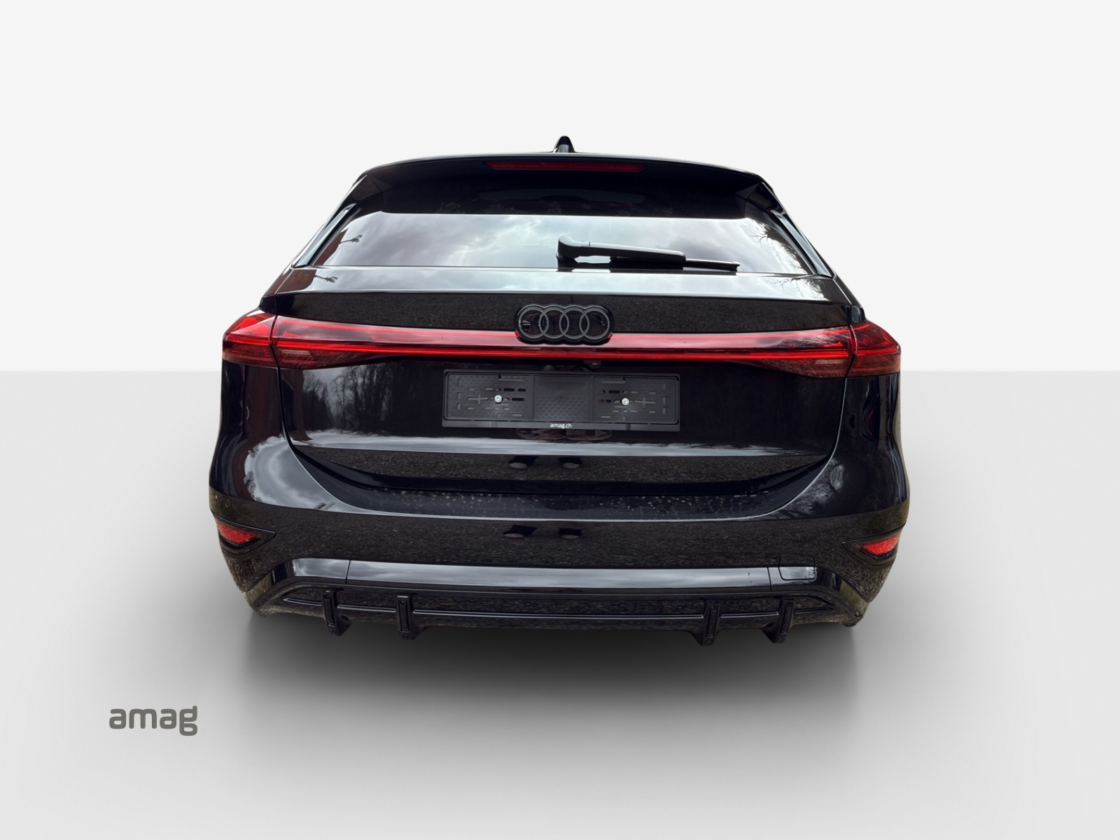 AUDI S6 Avant e-tron quattro-image-3