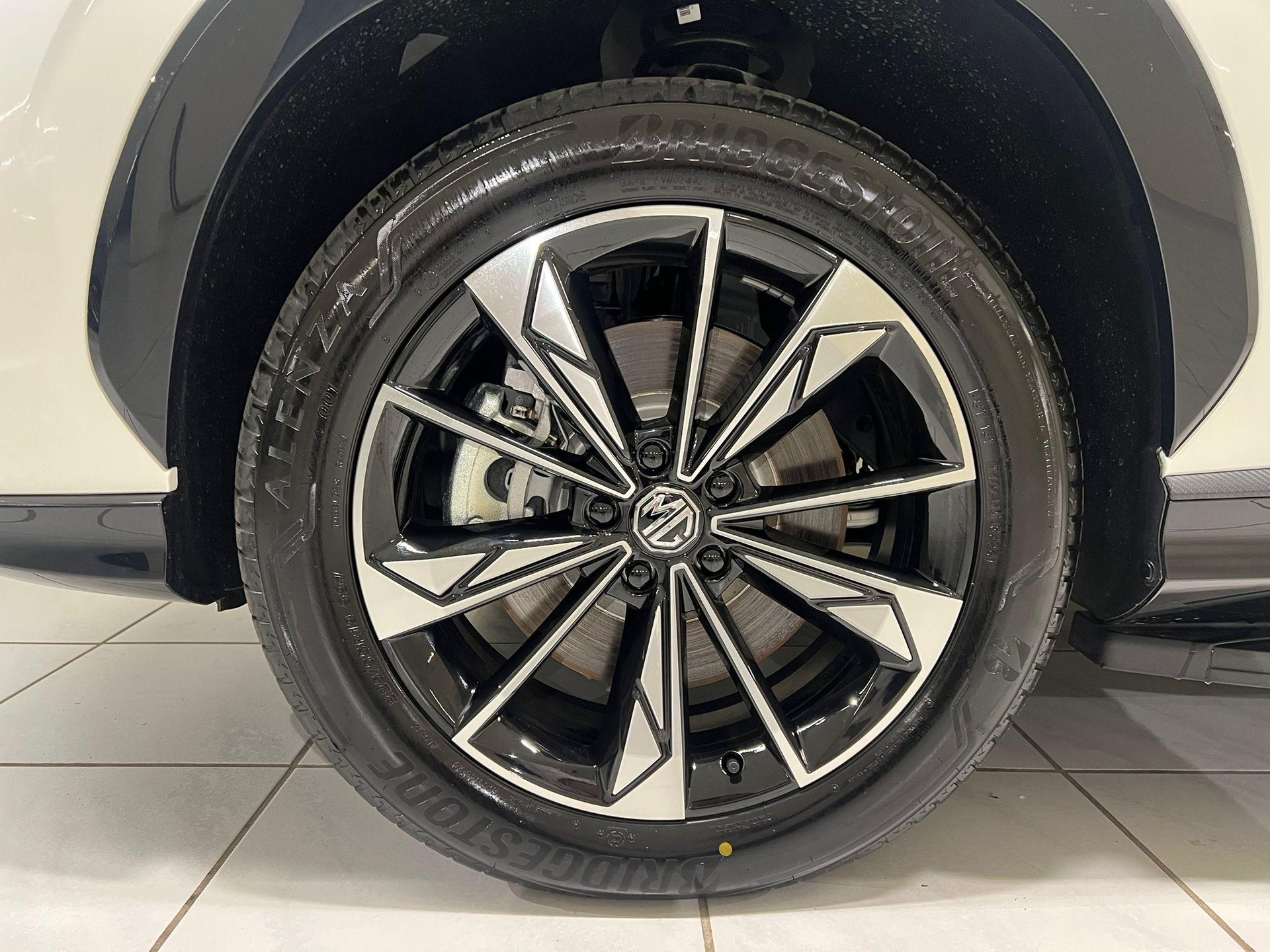 MG HS 1.5 PHEV Luxury-image-5