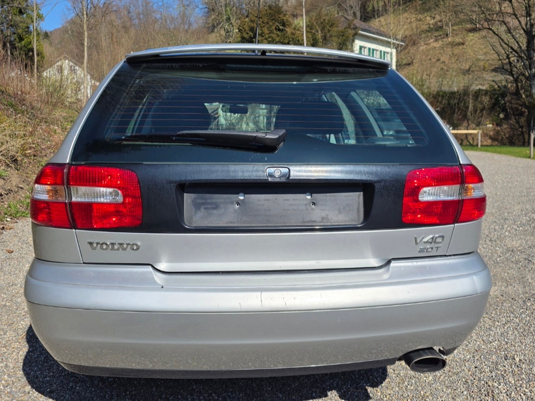 VOLVO V40 2.0T Elegance Edition | Automat | Bluetooth | Sitzheizung-showroom-element-2