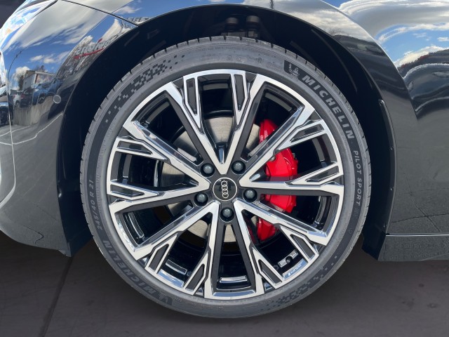 AUDI A6 Avant e-tron quattro-image-8