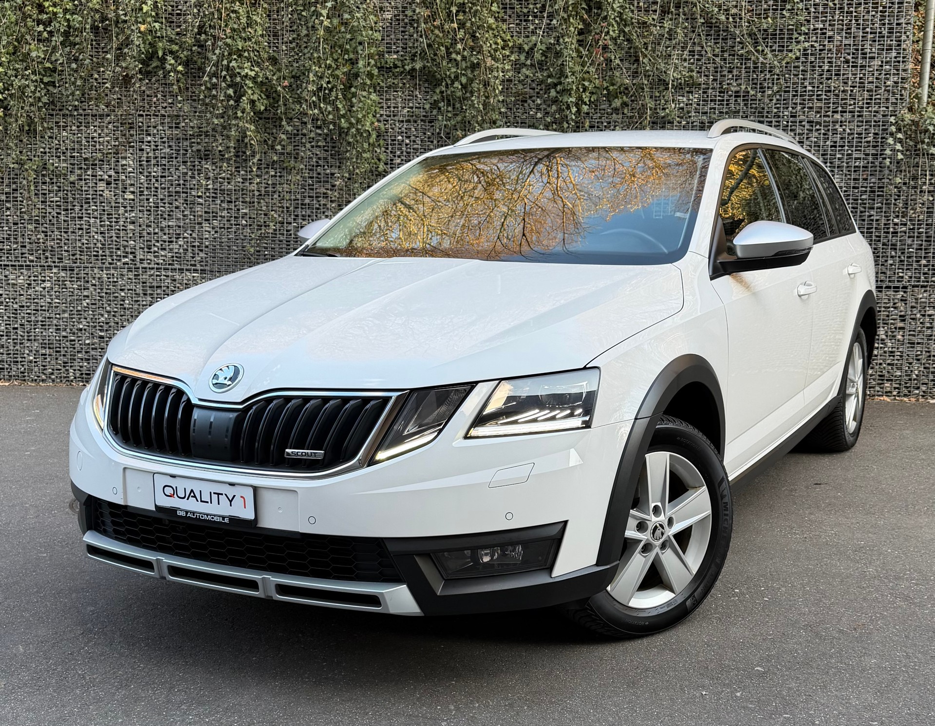 SKODA Octavia Combi 2.0 TDI Scout 4x4 DSG Leasing ab 295.-