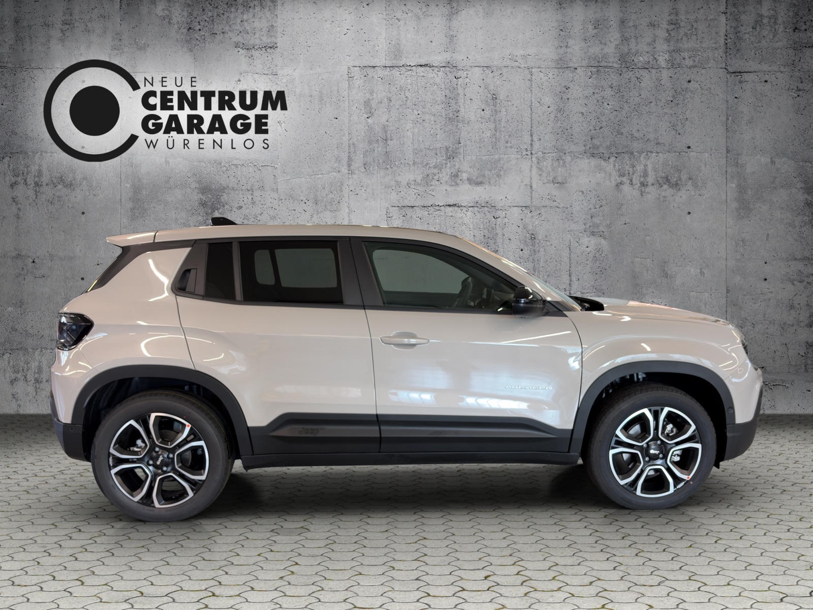 JEEP Avenger 54kWh Summit Sky-image-2