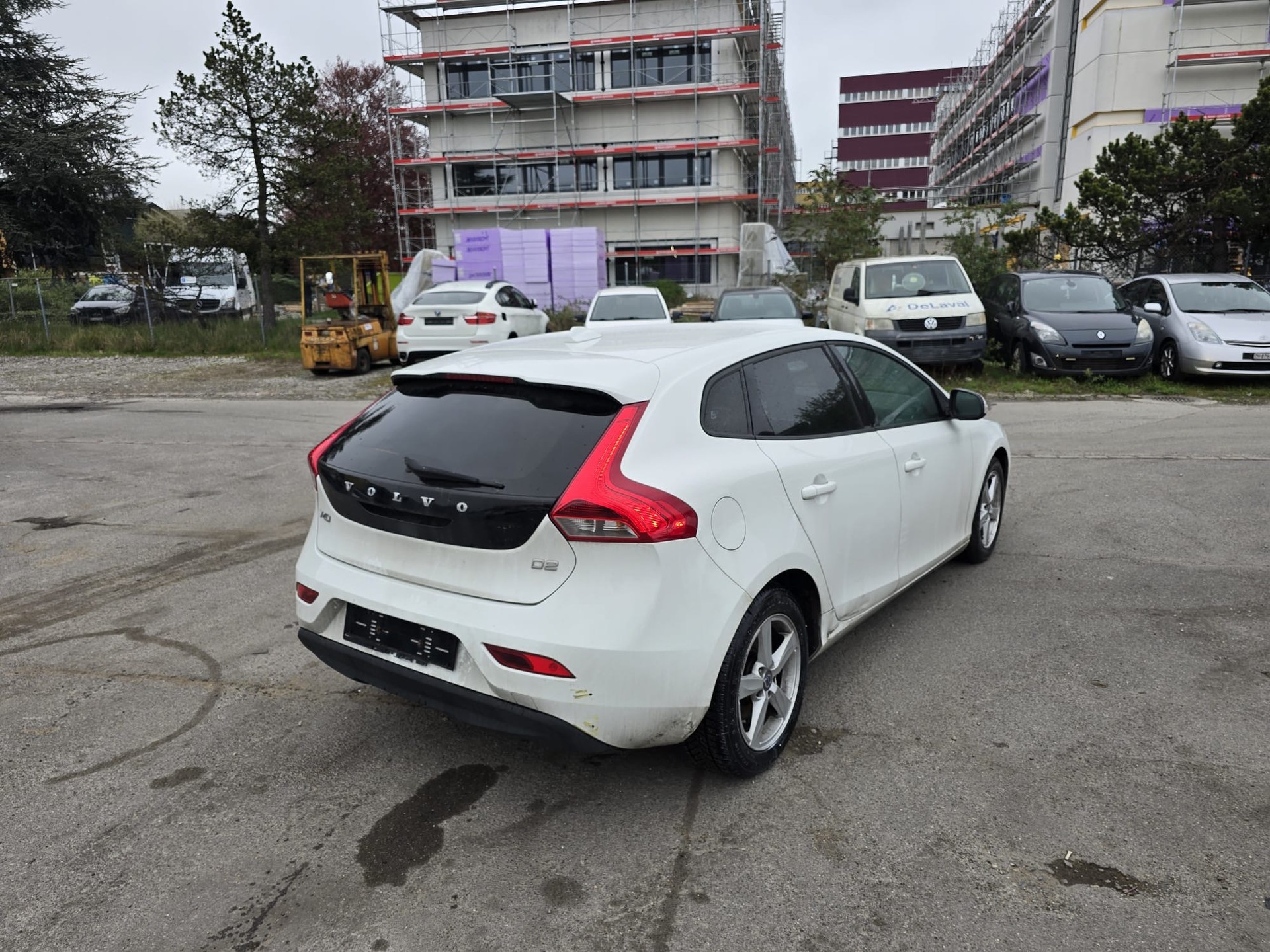 VOLVO V40 D2 Summum R-Design-image-3