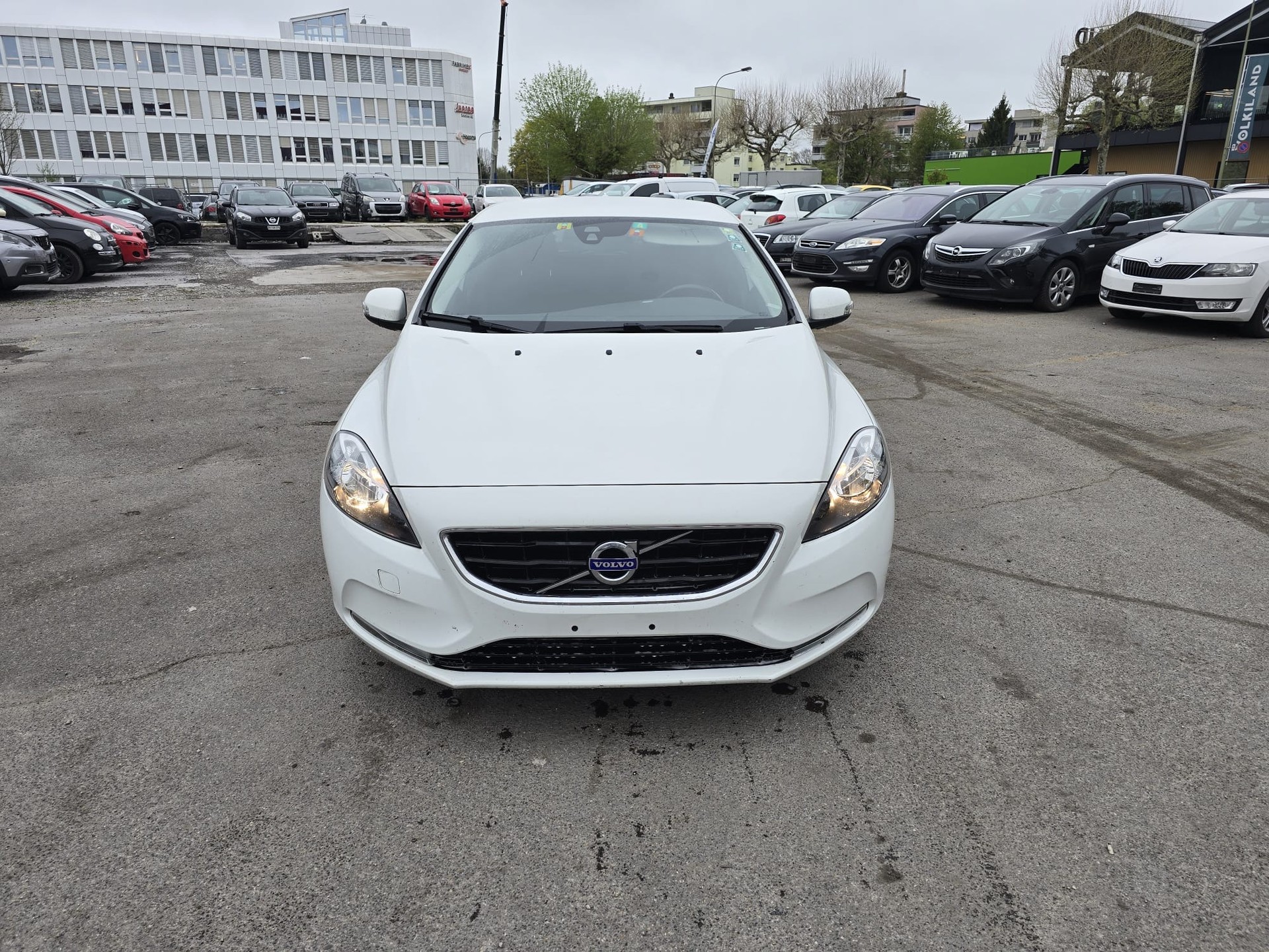 VOLVO V40 D2 Summum R-Design-image-0