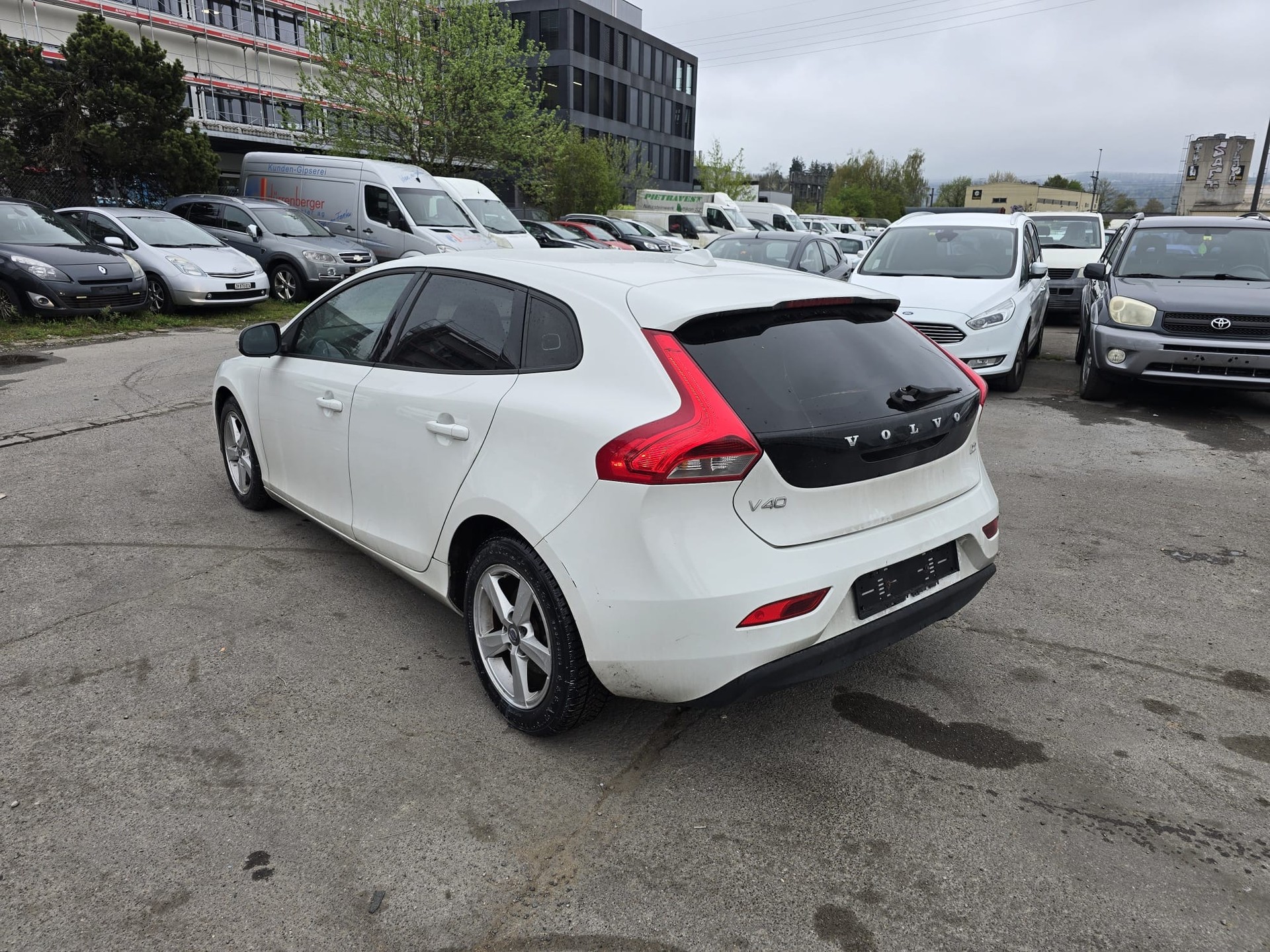 VOLVO V40 D2 Summum R-Design-image-5