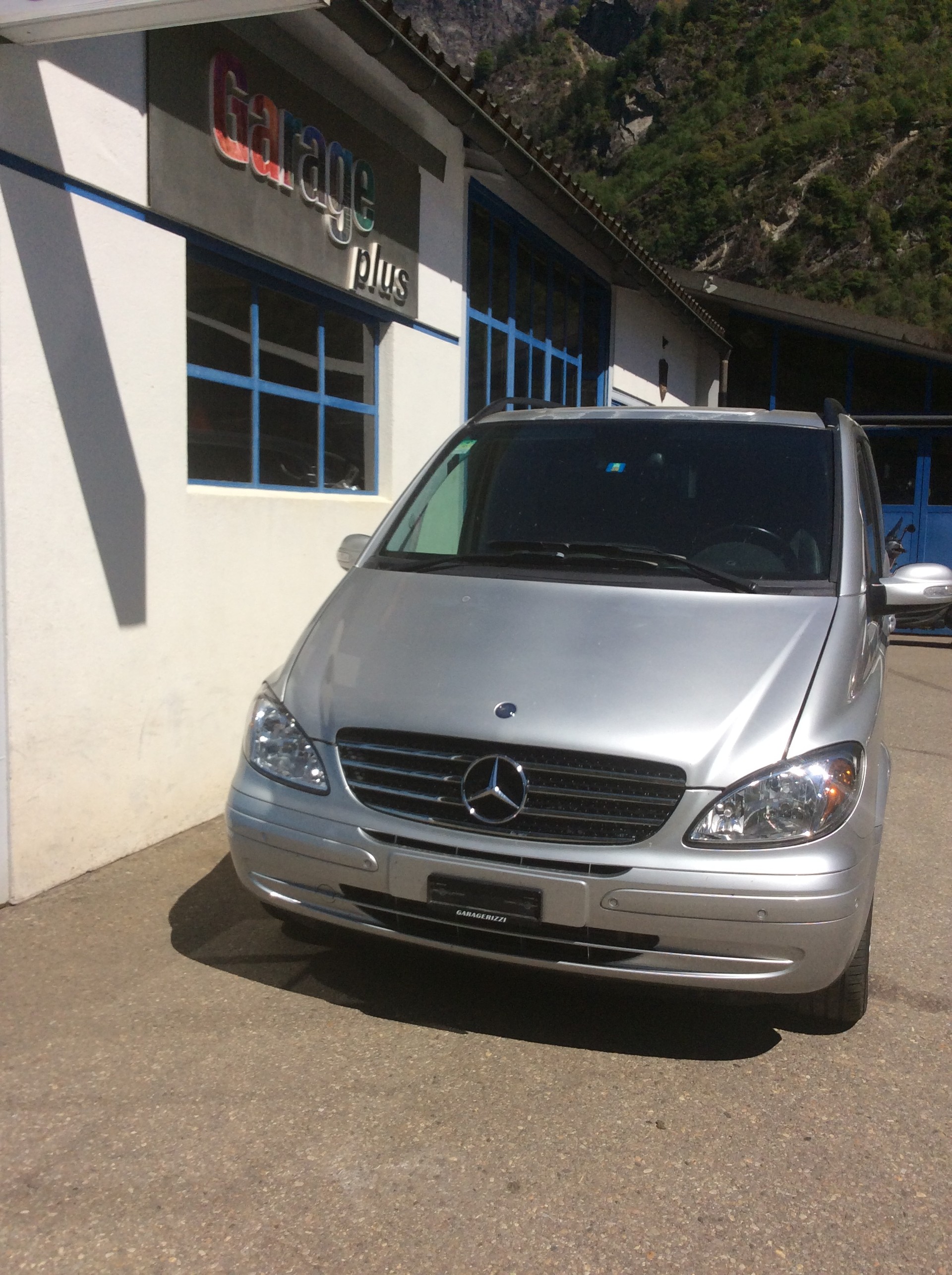 MERCEDES-BENZ Viano 3.0 CDI Ambiente L Automat-image-0