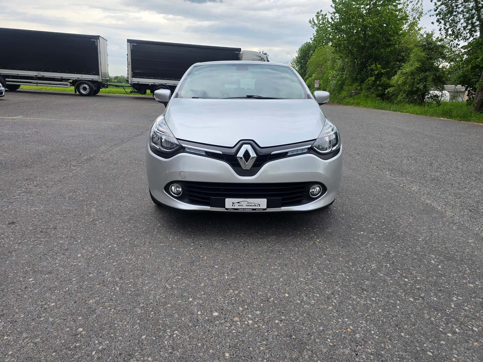 RENAULT Clio 0.9 12V Limited-image-0