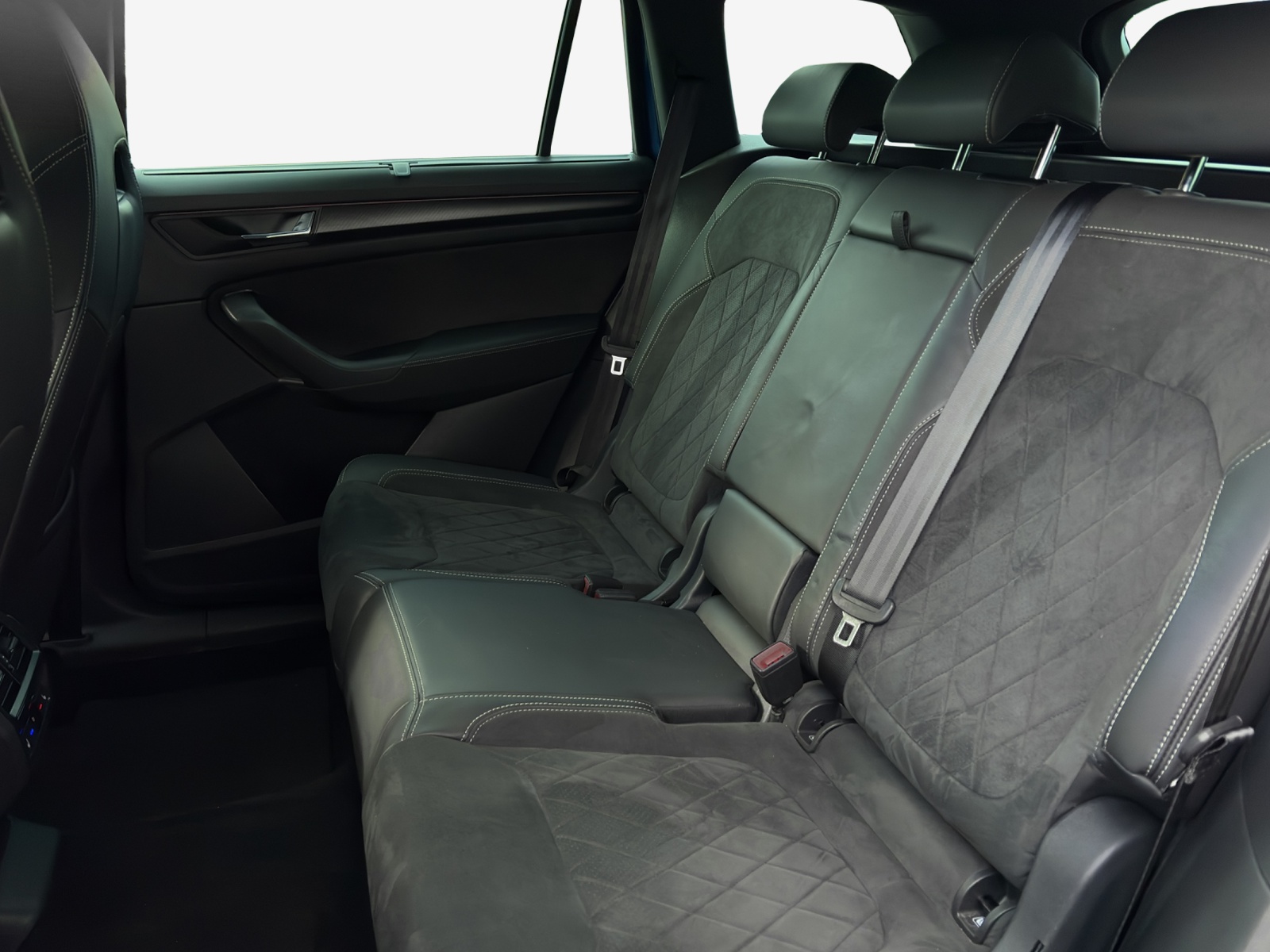 SKODA Kodiaq 2.0 TDI CR SportLine 4x4 DSG-image-11