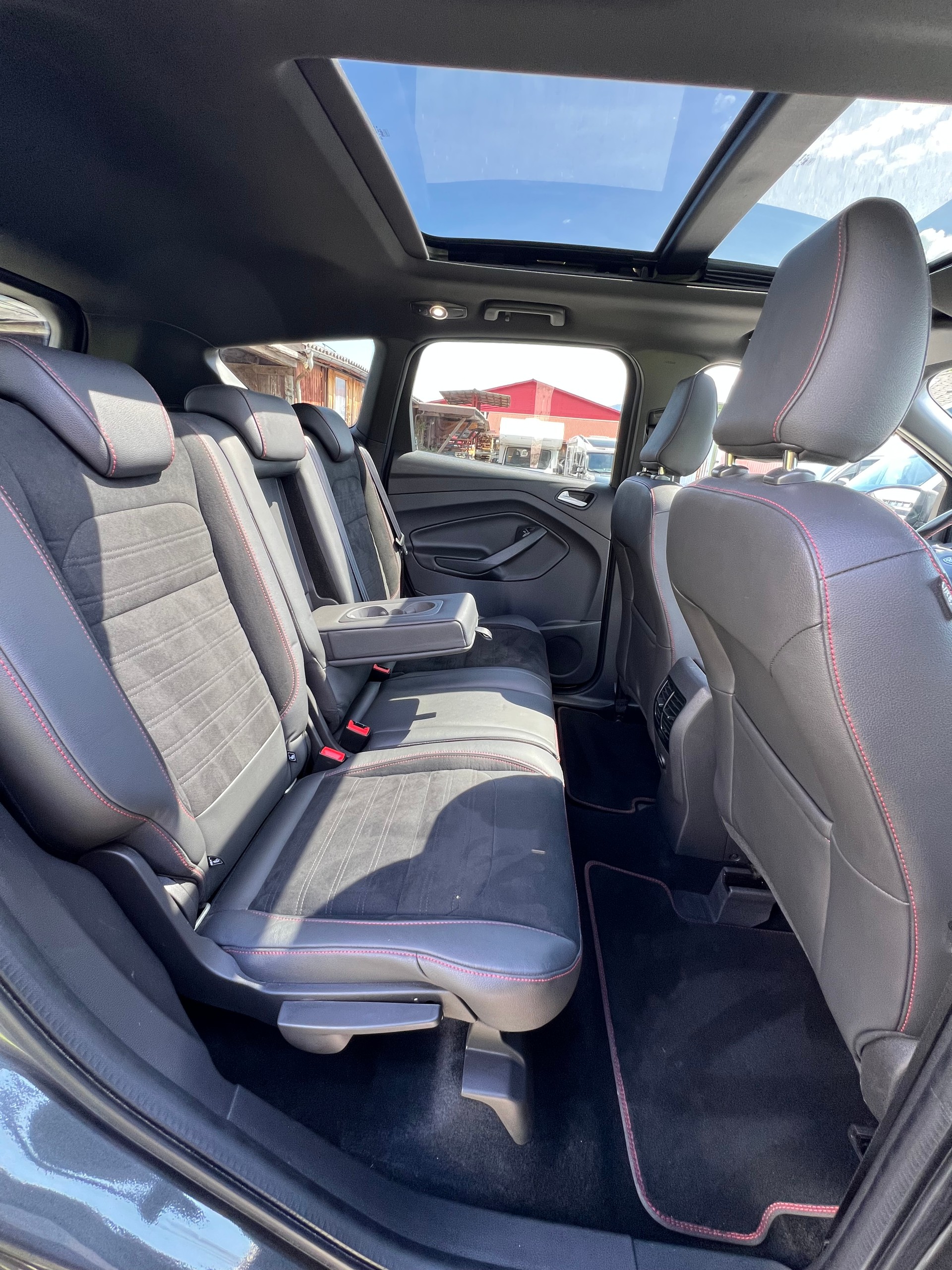 FORD Kuga 1.5 SCTi ST Line High 4WD Automatic (CHF 257.85/Monat)-image-10