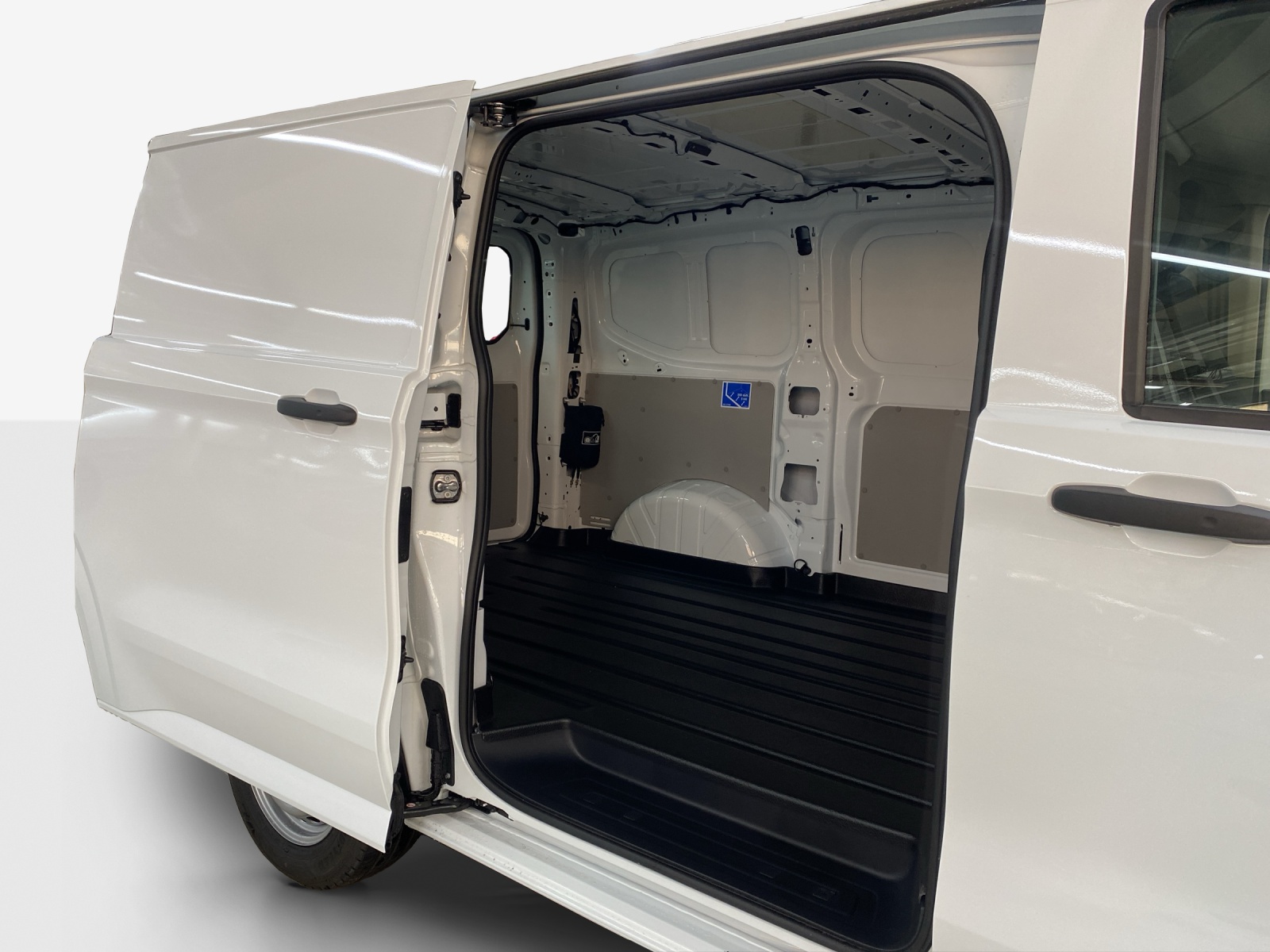 VW e-Transporter Kombi 63,8 kWh-image-11