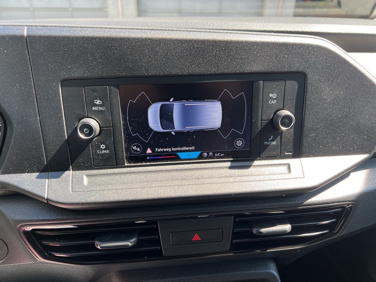VW Caddy 2.0 TDI California Spirit-image-14
