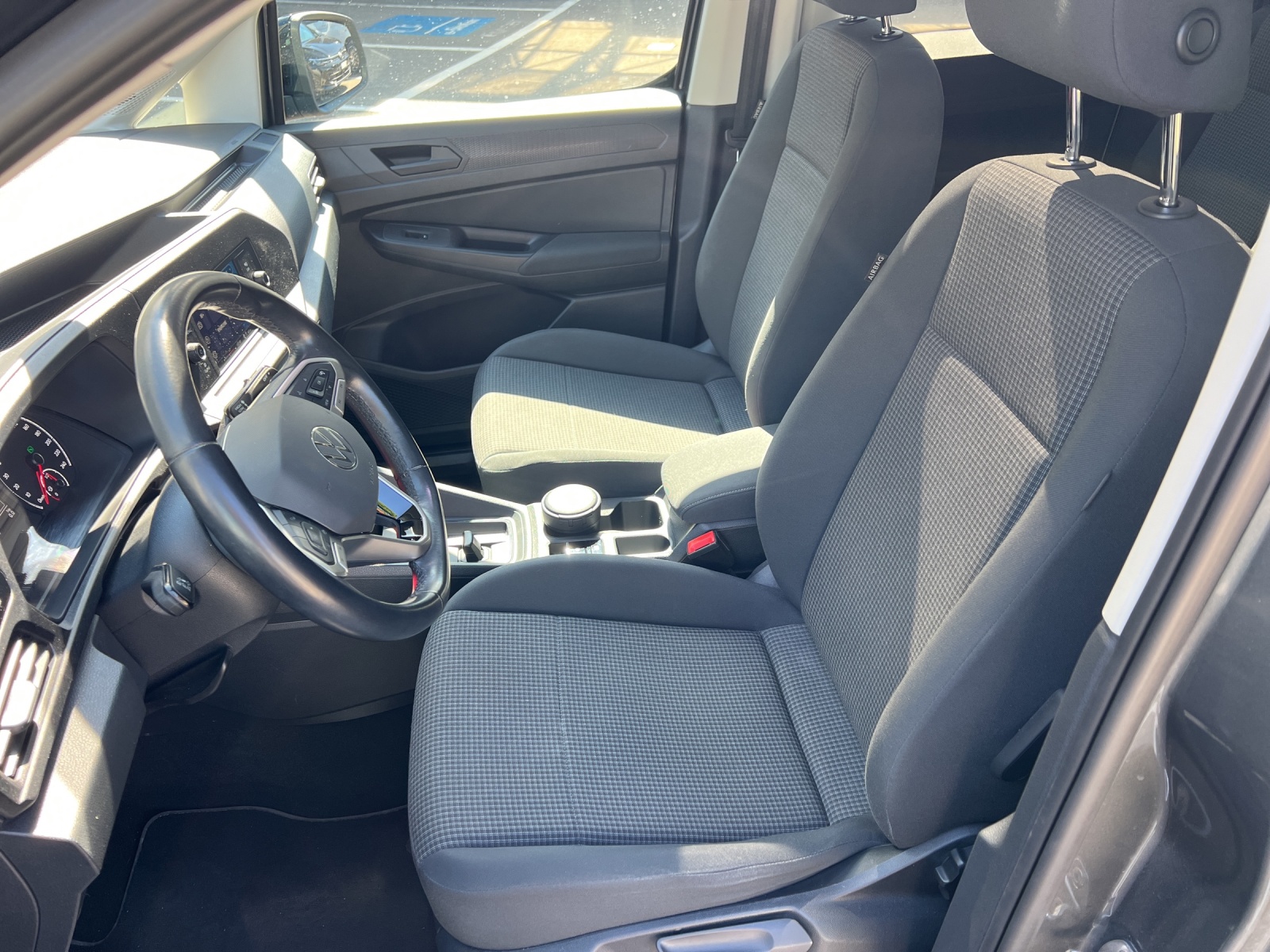 VW Caddy 2.0 TDI California Spirit-image-6