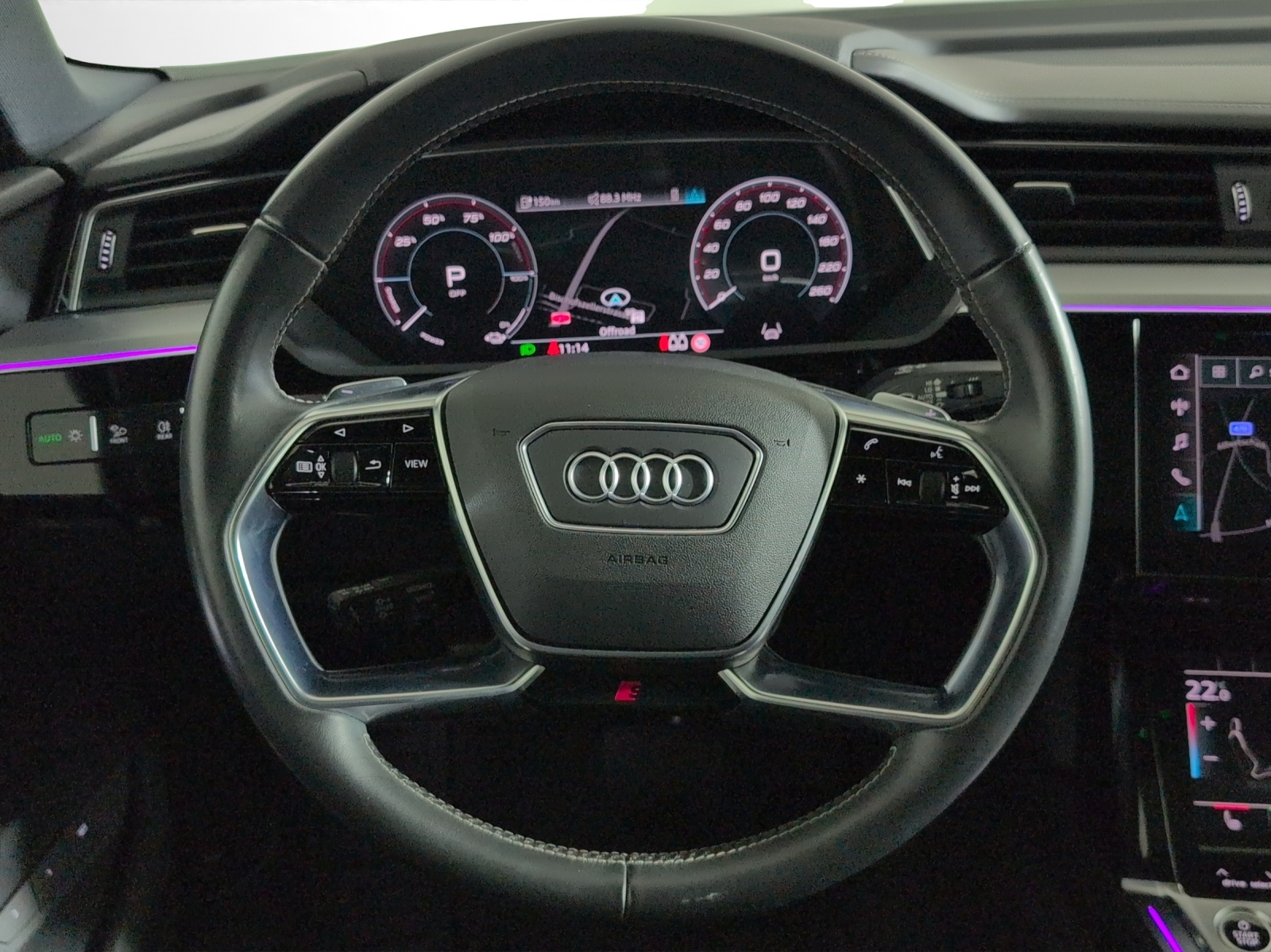 AUDI e-tron 55 Sportback S Line quattro-image-9