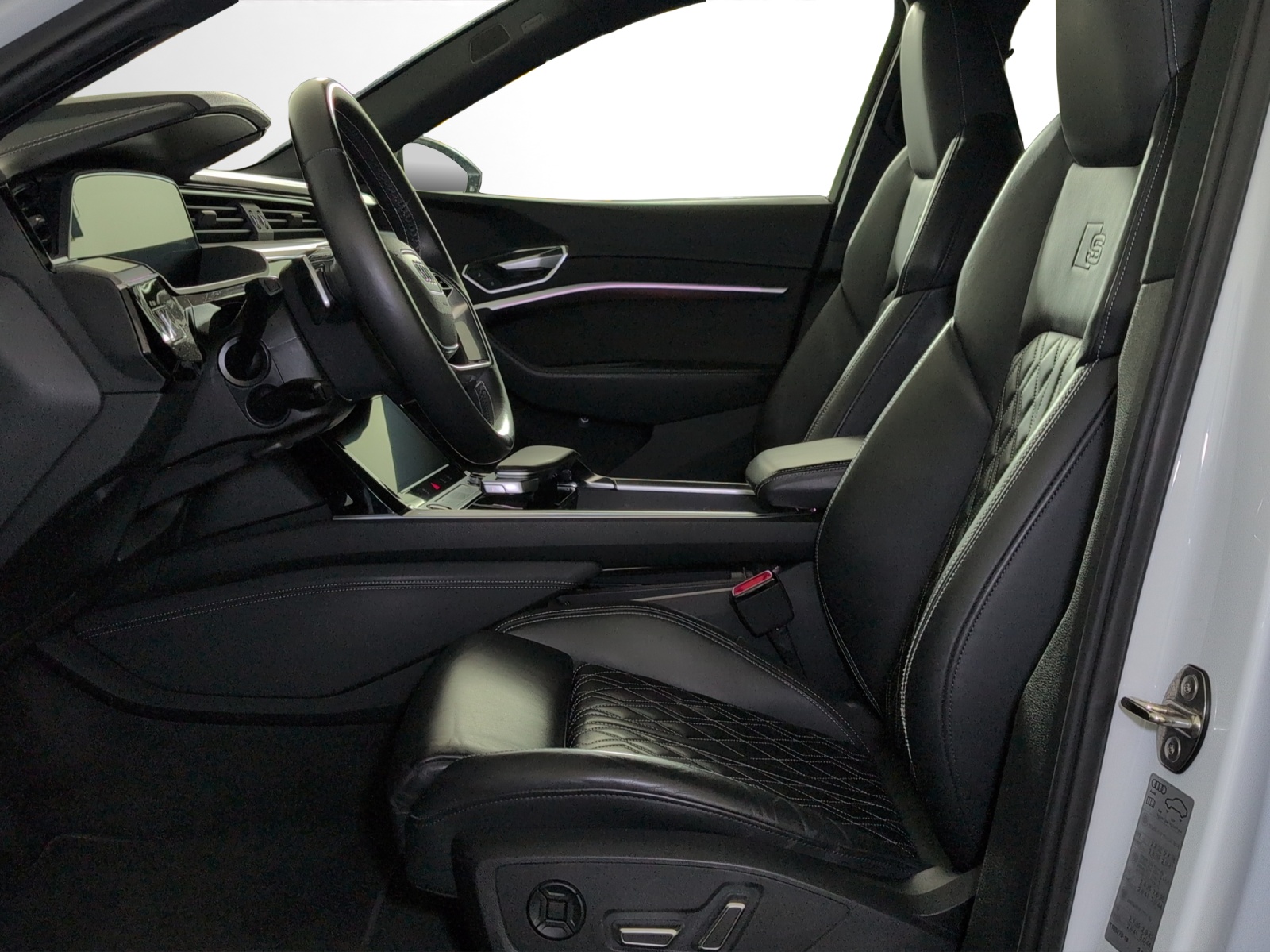AUDI e-tron 55 Sportback S Line quattro-image-5