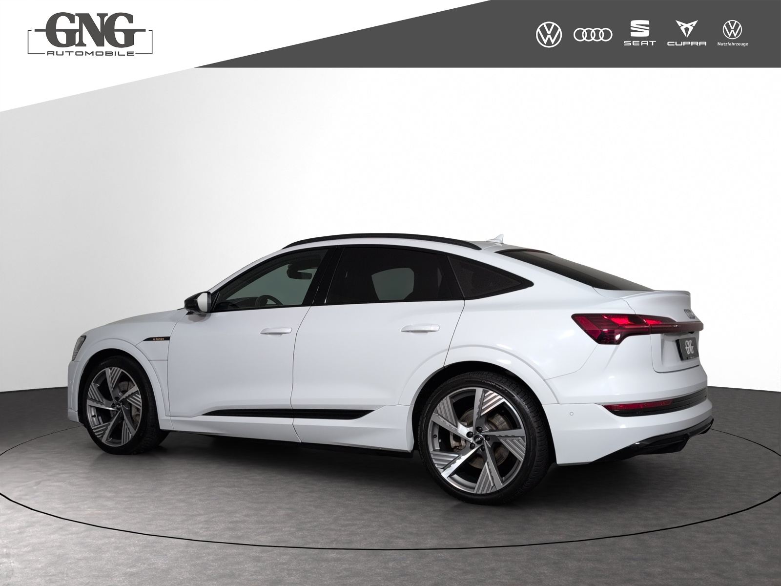 AUDI e-tron 55 Sportback S Line quattro-image-1