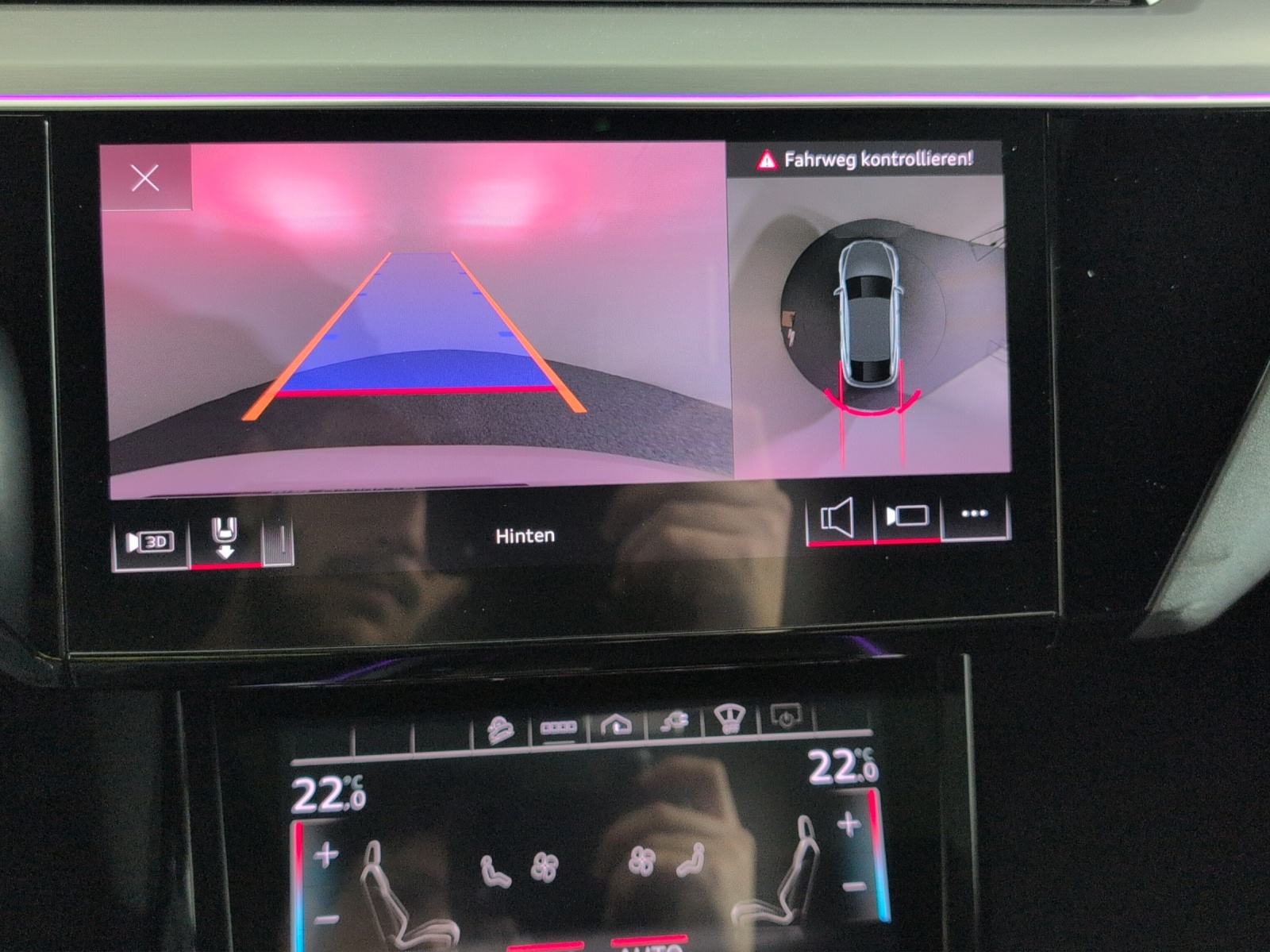 AUDI e-tron 55 Sportback S Line quattro-image-10