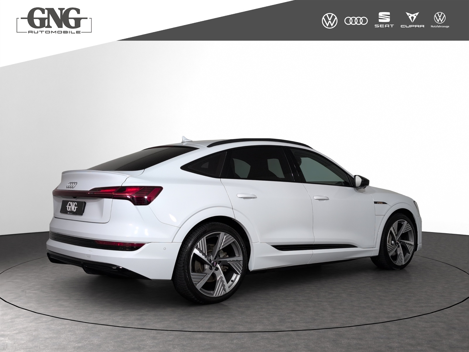AUDI e-tron 55 Sportback S Line quattro-image-2