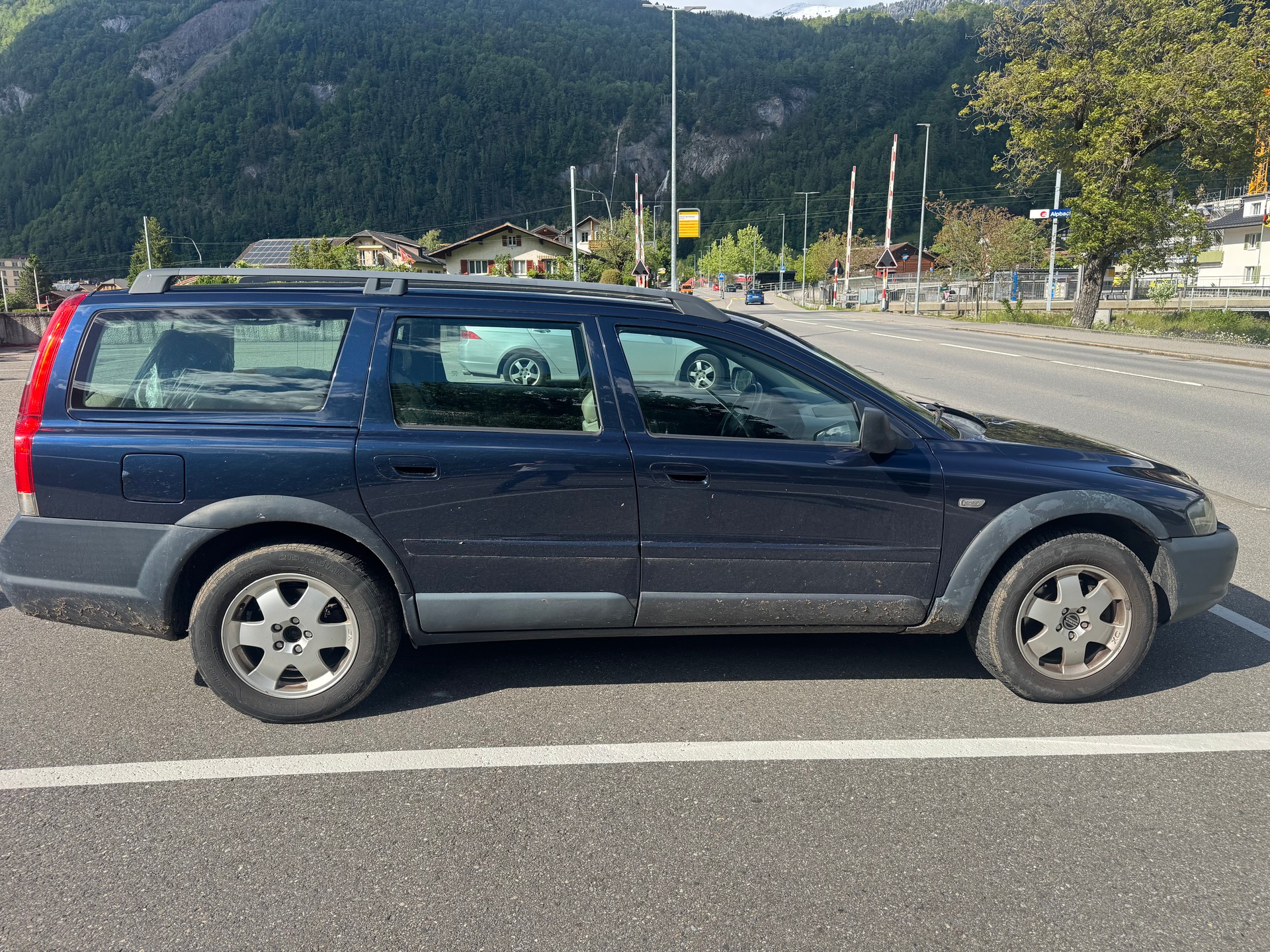 VOLVO XC70 D5 AWD Geartronic-image-5