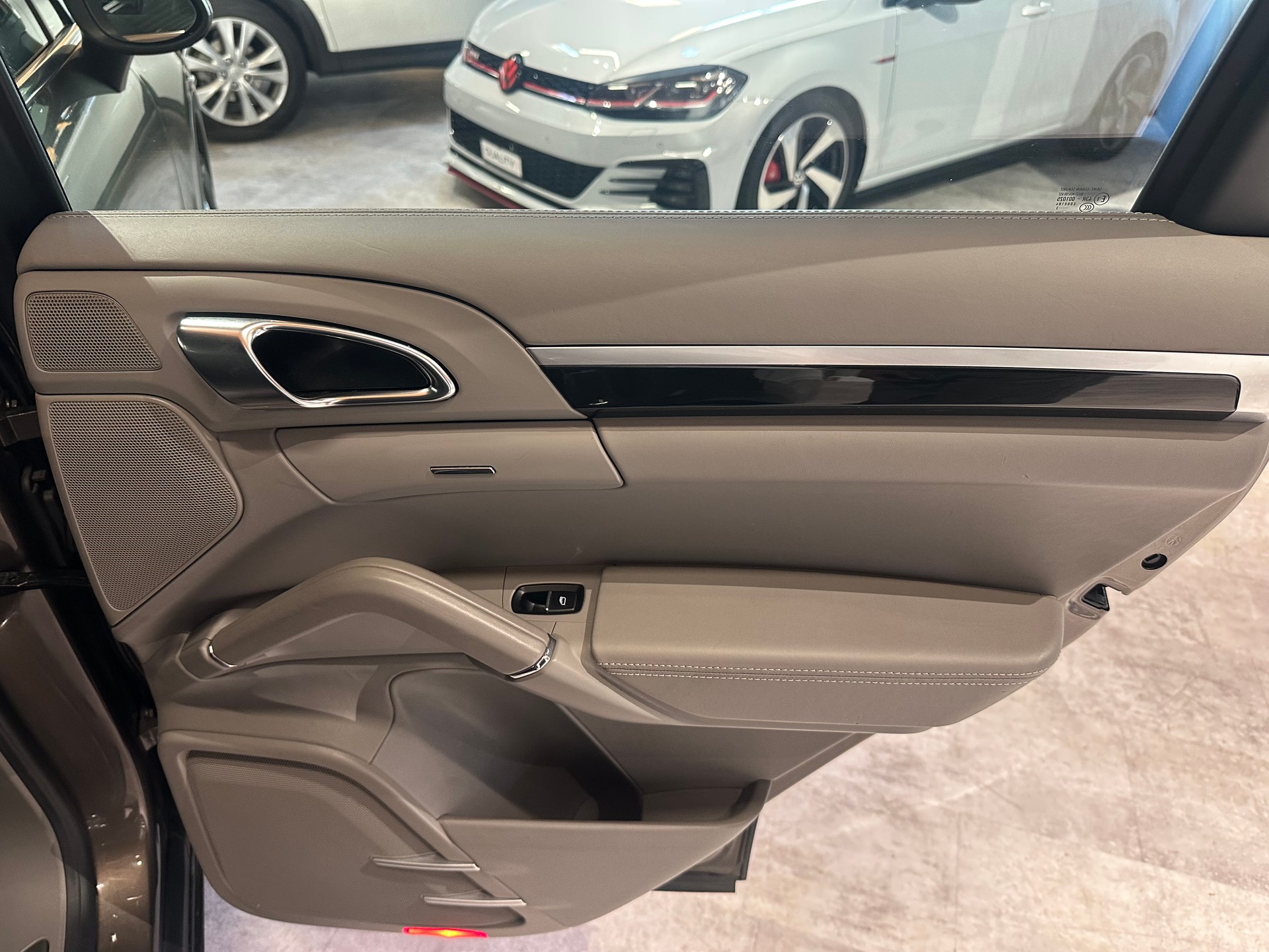 PORSCHE Cayenne S Diesel/1.. Hand/Porsche Approved Garantie/Lückenlos Porsche servicegepflegt//El. AHK 3500 kg!-image-24