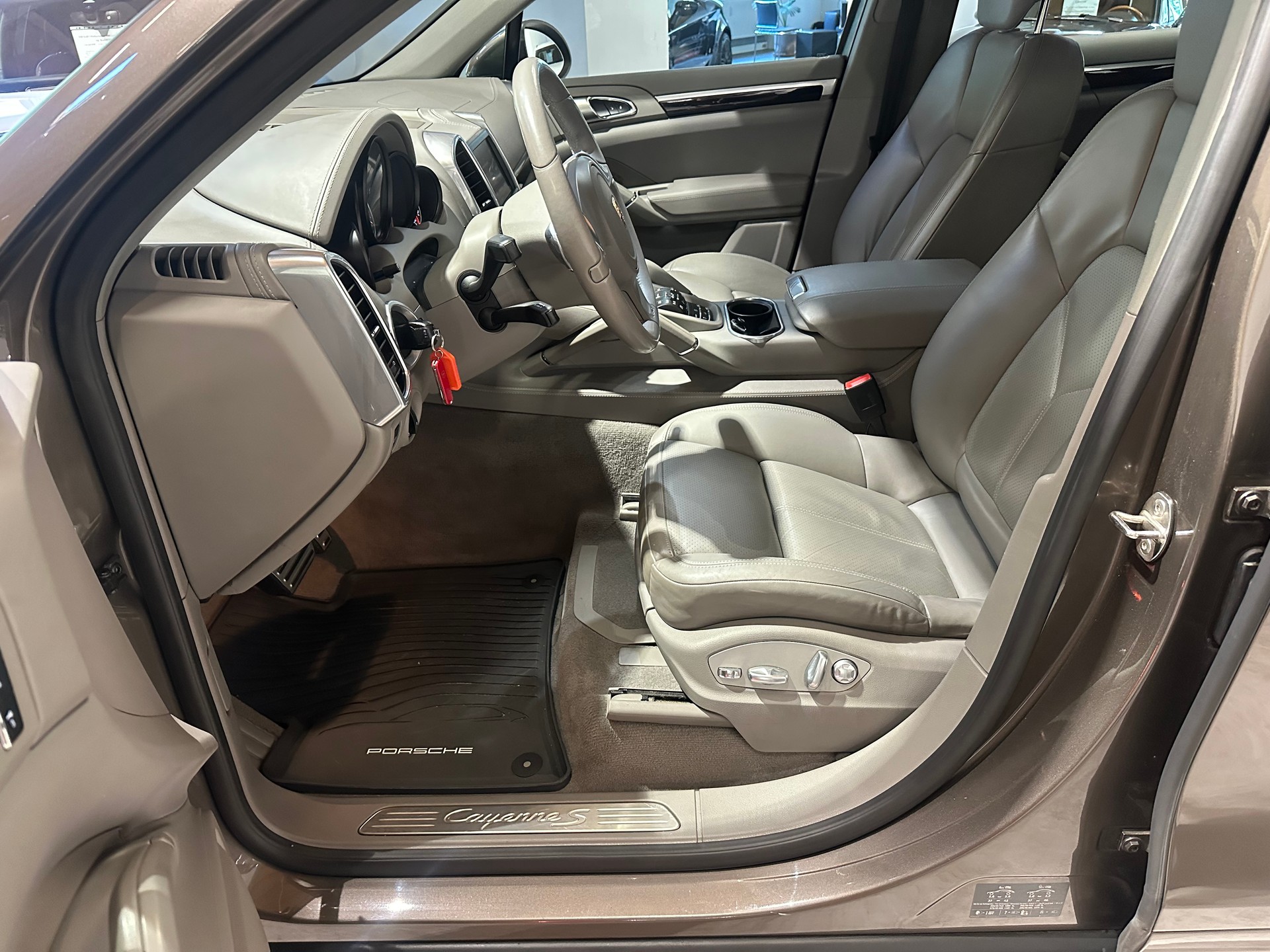 PORSCHE Cayenne S Diesel/1.. Hand/Porsche Approved Garantie/Lückenlos Porsche servicegepflegt//El. AHK 3500 kg!-image-10