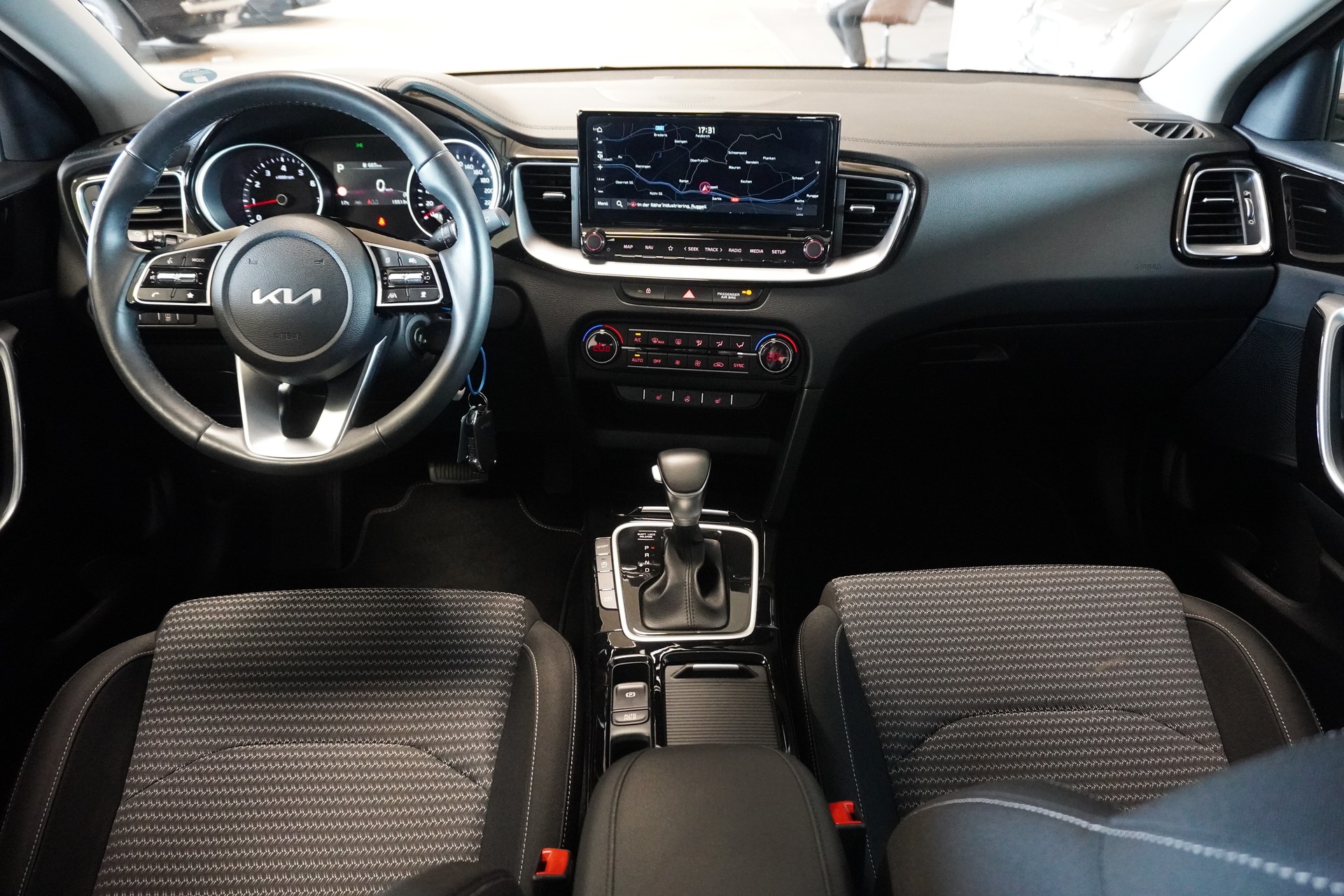 KIA Ceed 1.5 T-GDi Power DCT-image-8