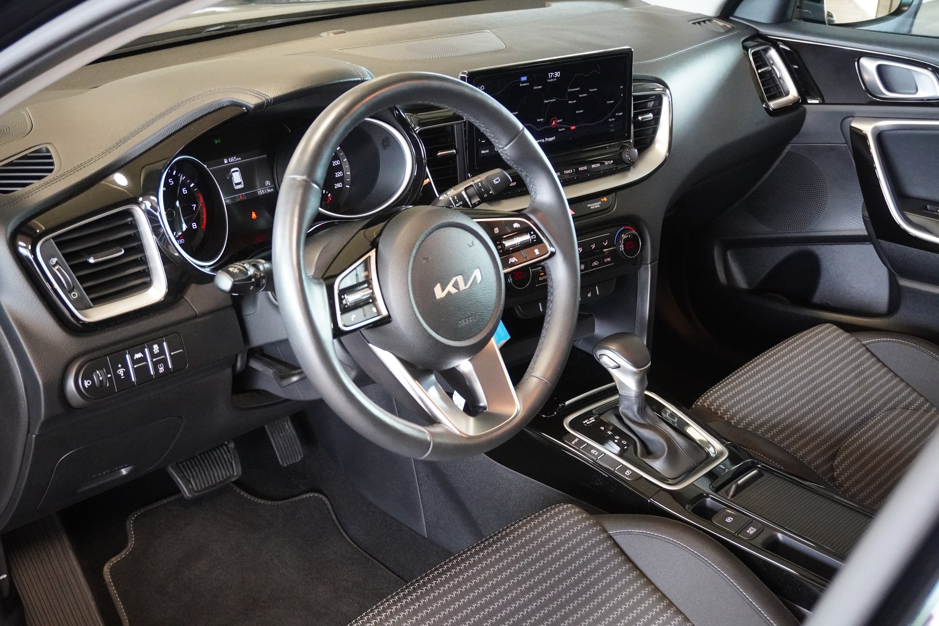 KIA Ceed 1.5 T-GDi Power DCT-image-6