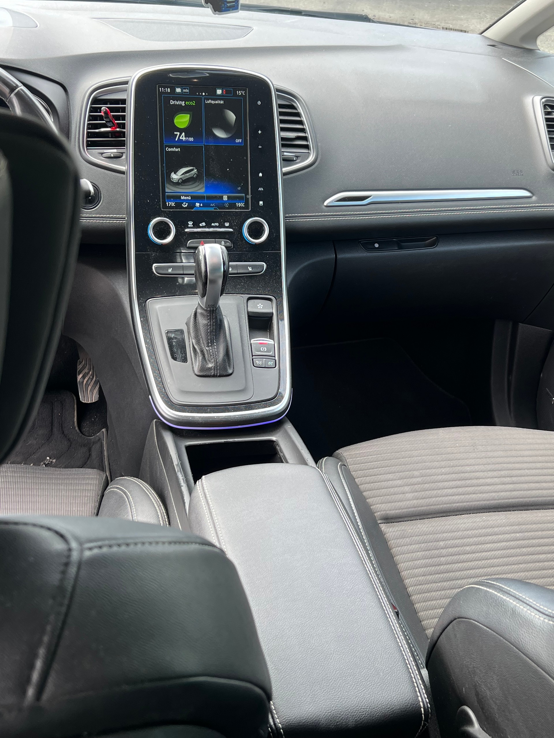 RENAULT Scénic 1.6 dCi Bose EDC-image-9