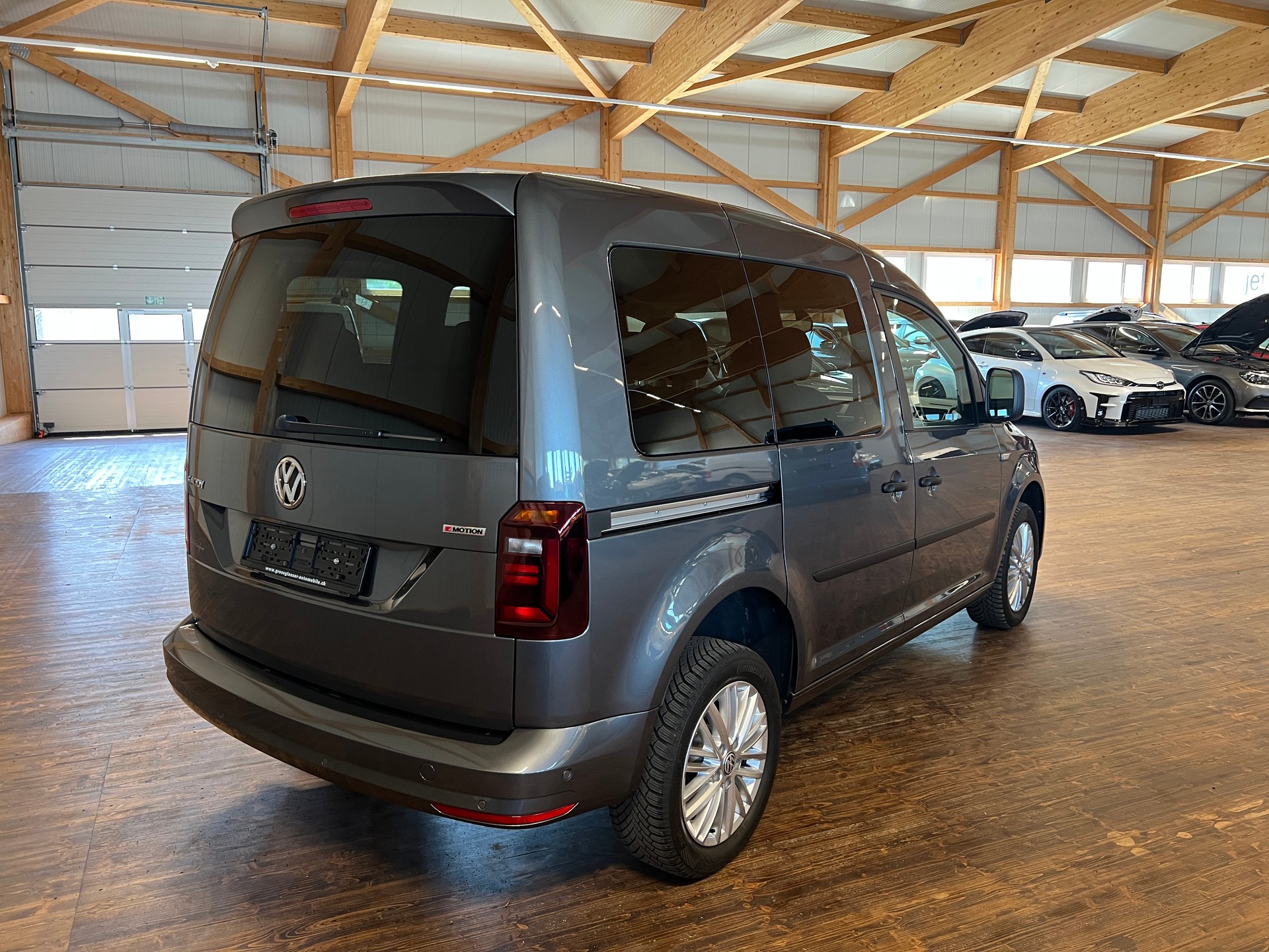 VW Caddy 2.0TDI 4Motion BlueMotion Technology DSG-image-4