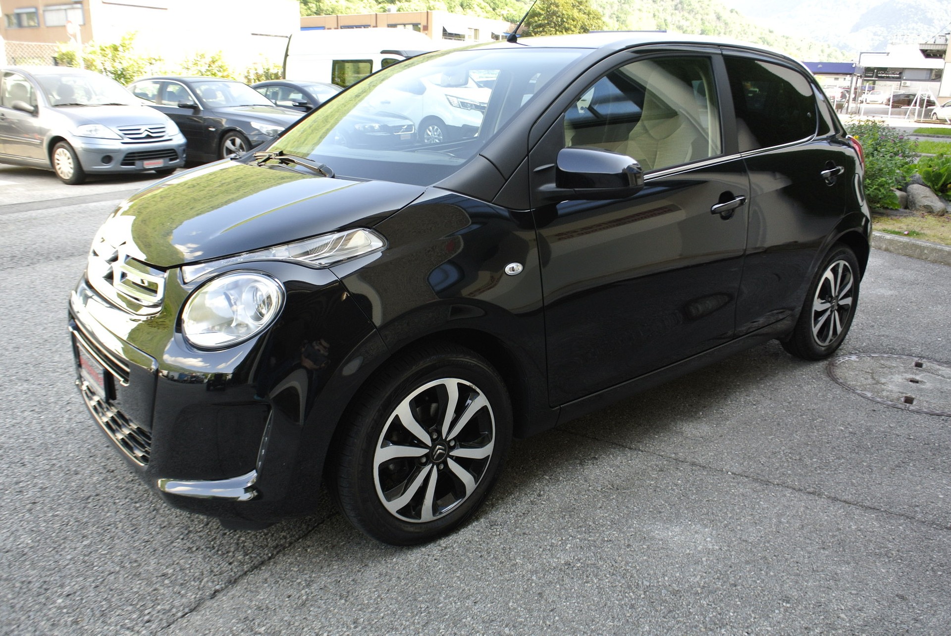CITROEN C1 1.0 VTi ETG5 Shine-showroom-element-2