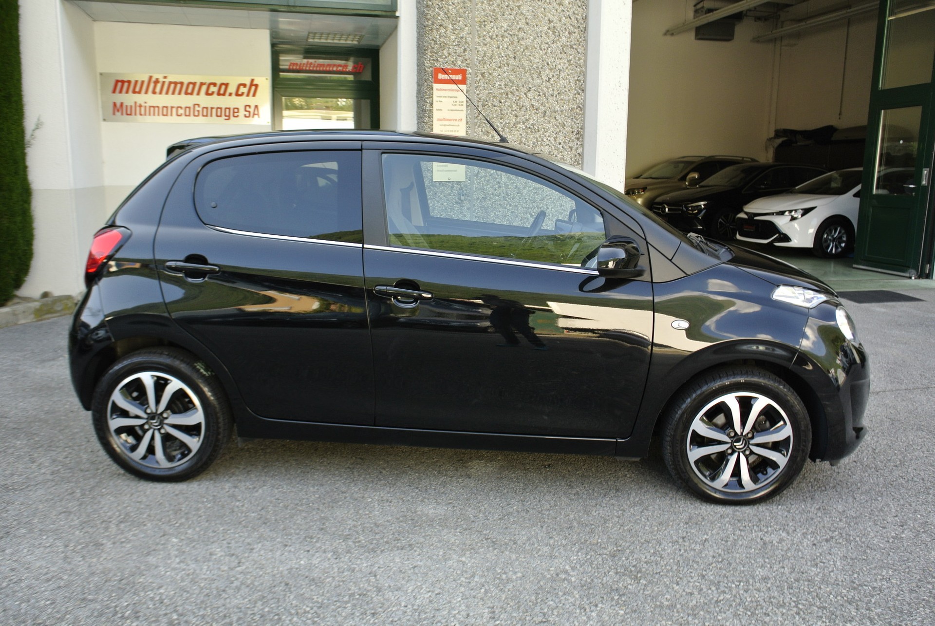 CITROEN C1 1.0 VTi ETG5 Shine-image-5