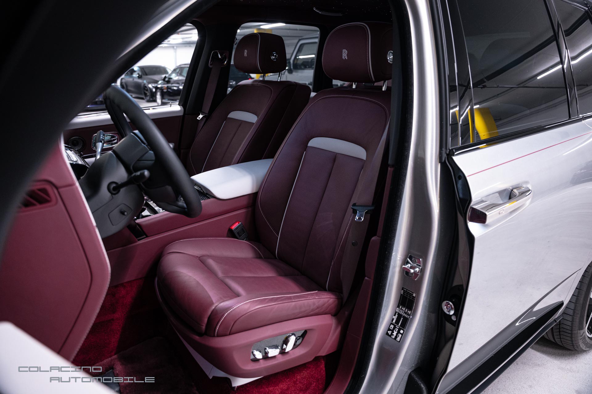 ROLLS-ROYCE Cullinan 6.7 V12 Black Badge-image-12