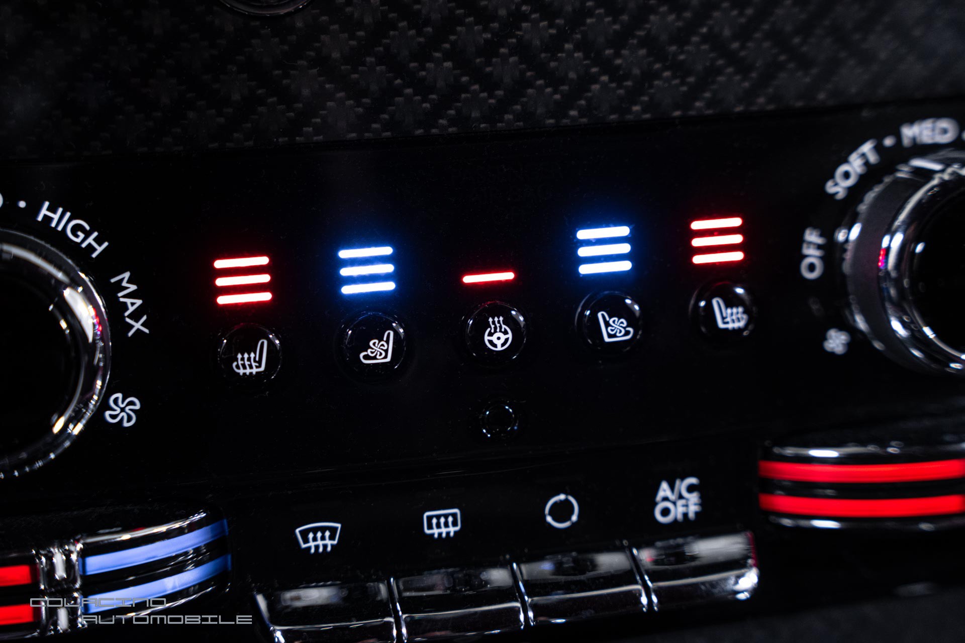 ROLLS-ROYCE Cullinan 6.7 V12 Black Badge-image-26