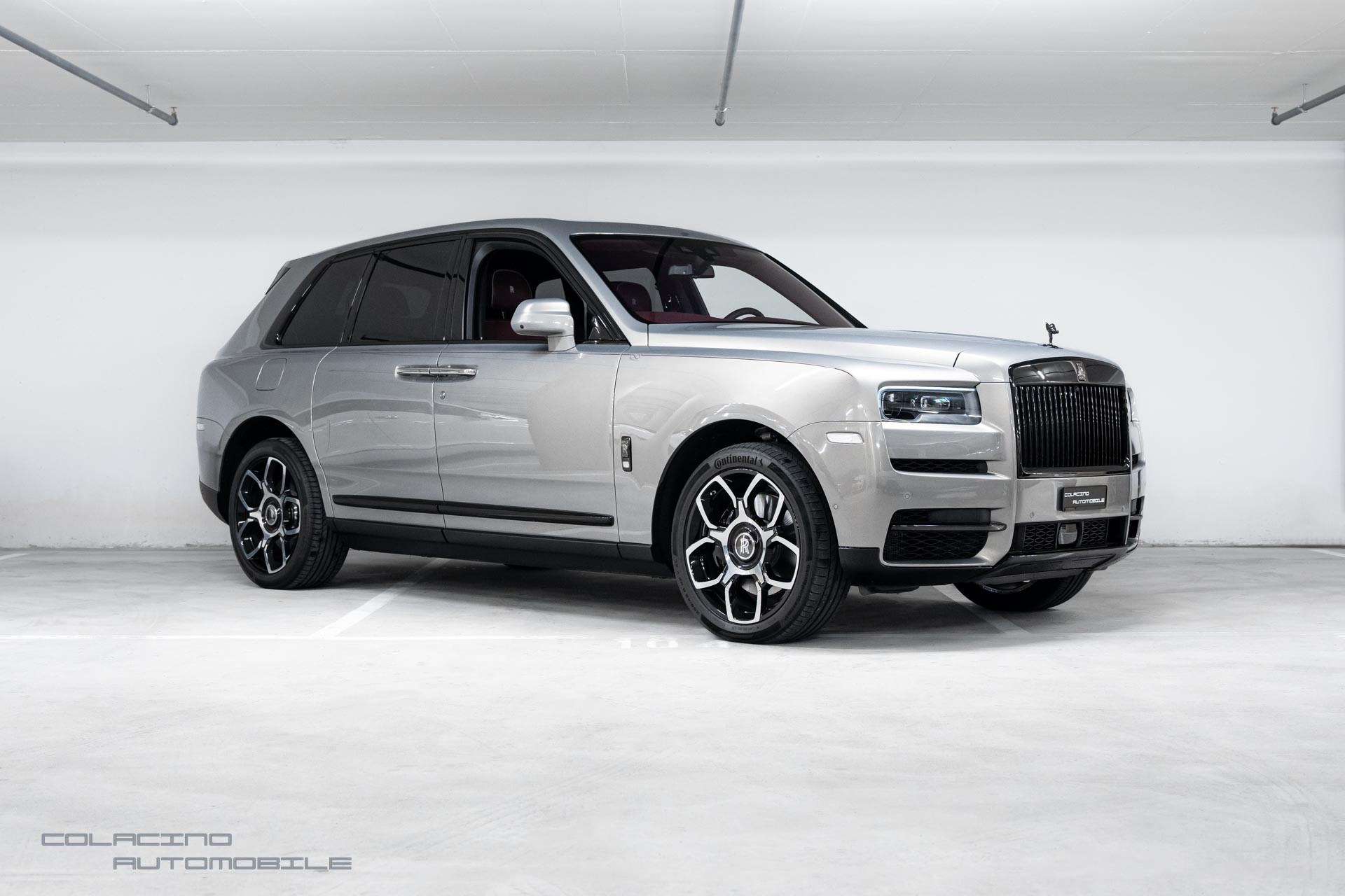 ROLLS-ROYCE Cullinan 6.7 V12 Black Badge-showroom-element-2